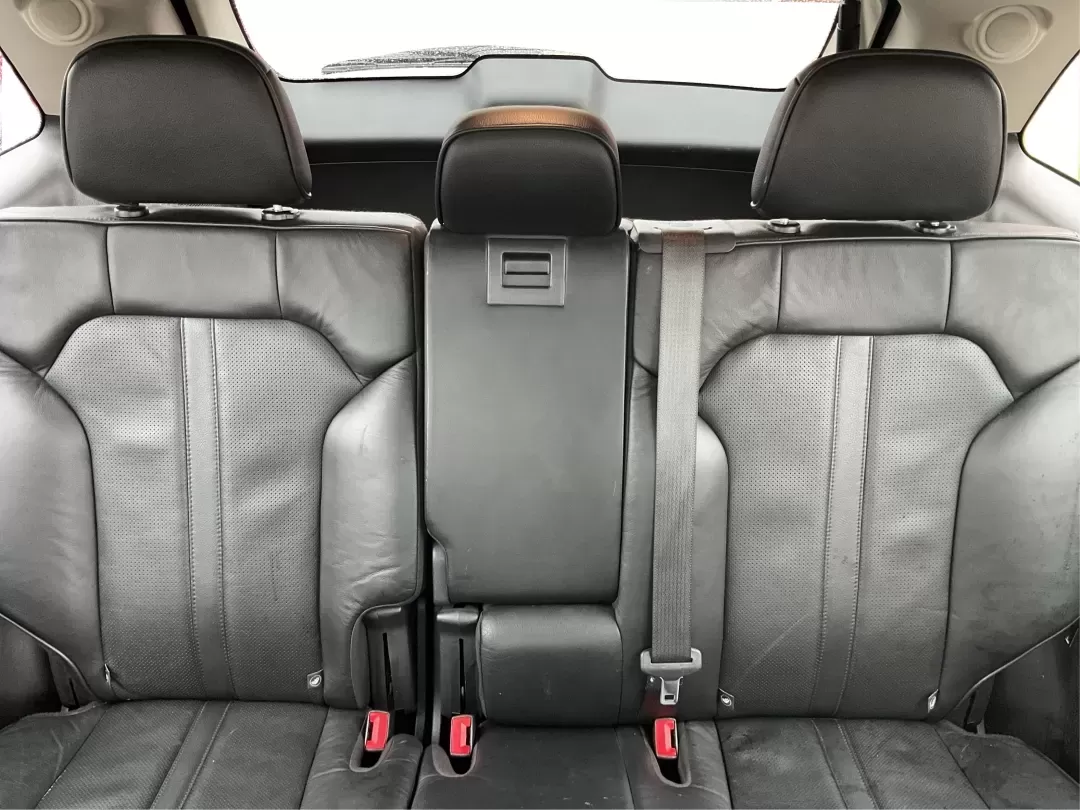 2013 Lincoln MKX Base (2LMDJ8JK8DB) with an Other engine, located at 1951 S Dayton Lakeview Rd., New Carlisle, OH, 45344, (937) 908-9800, 39.890999, -84.050255 - **Drive in Style and Comfort: 2013 Lincoln MKX at Advantage Car and Credit!**<br /> <br /> Are you ready to elevate your daily commute or weekend adventures? The 2013 Lincoln MKX is the perfect vehicle for those seeking luxury, reliability, and versatility. Whether you're a growing family looking fo - Photo#14