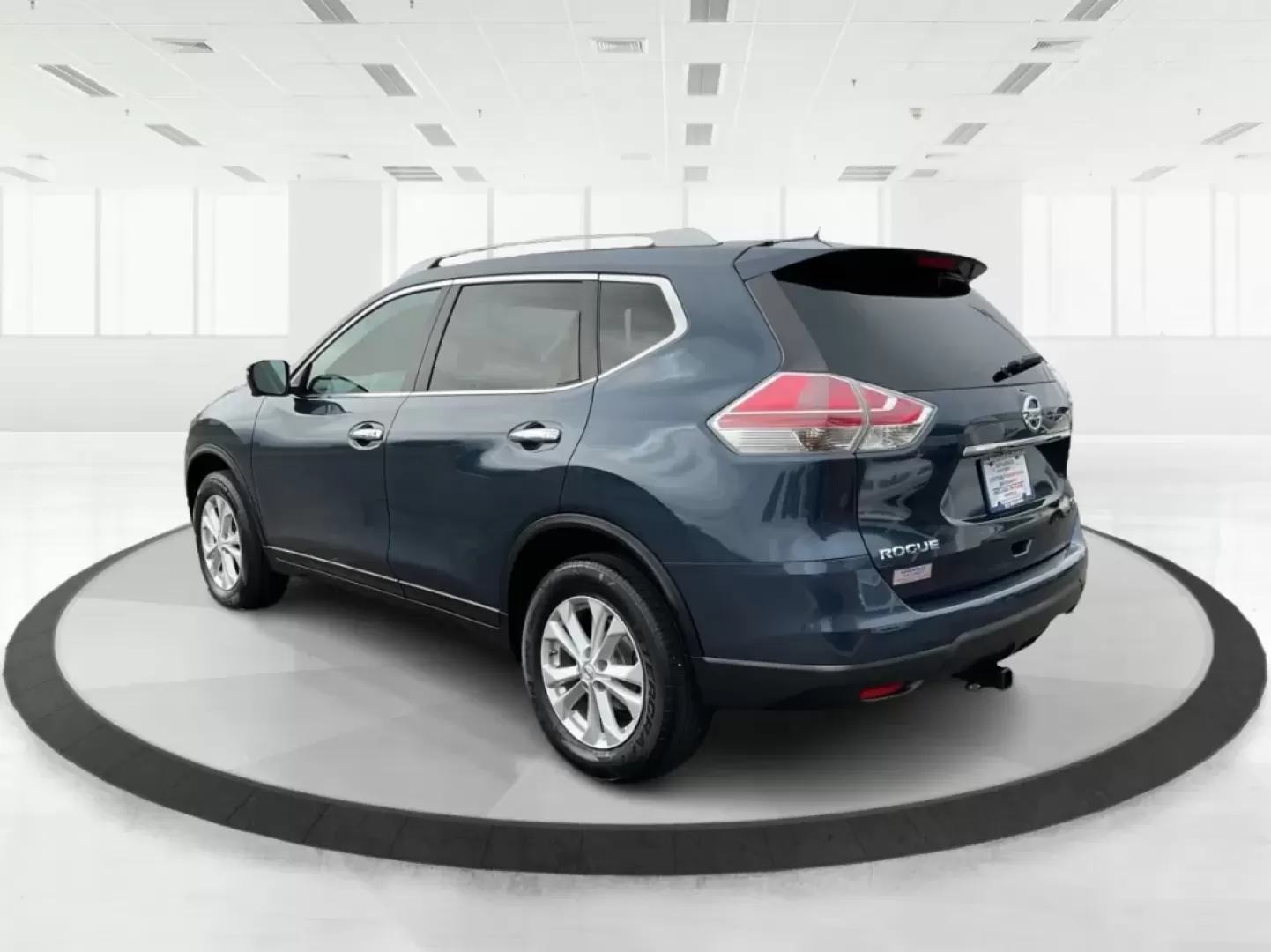 2015 Nissan Rogue SV (5N1AT2MV3FC) with an 2.5L I-4 DOHC engine, located at 1951 S Dayton Lakeview Rd., New Carlisle, OH, 45344, (937) 908-9800, 39.890999, -84.050255 - Are you in search of the perfect vehicle to elevate your family outings or weekend adventures? Look no further than this stunning 2015 Nissan Rogue SV, available now at Advantage Car and Credit in New Carlisle, OH. This versatile SUV is not just a means of transportation; it's a lifestyle companion - Photo#3