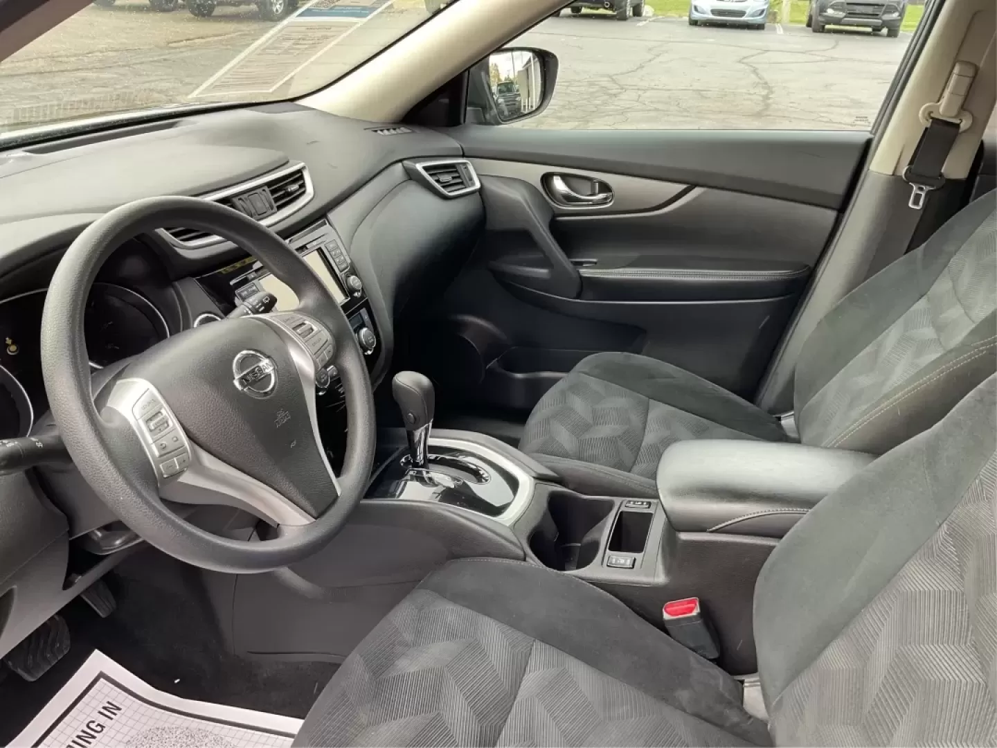 2015 Nissan Rogue SV (5N1AT2MV3FC) with an 2.5L I-4 DOHC engine, located at 1951 S Dayton Lakeview Rd., New Carlisle, OH, 45344, (937) 908-9800, 39.890999, -84.050255 - Are you in search of the perfect vehicle to elevate your family outings or weekend adventures? Look no further than this stunning 2015 Nissan Rogue SV, available now at Advantage Car and Credit in New Carlisle, OH. This versatile SUV is not just a means of transportation; it's a lifestyle companion - Photo#8