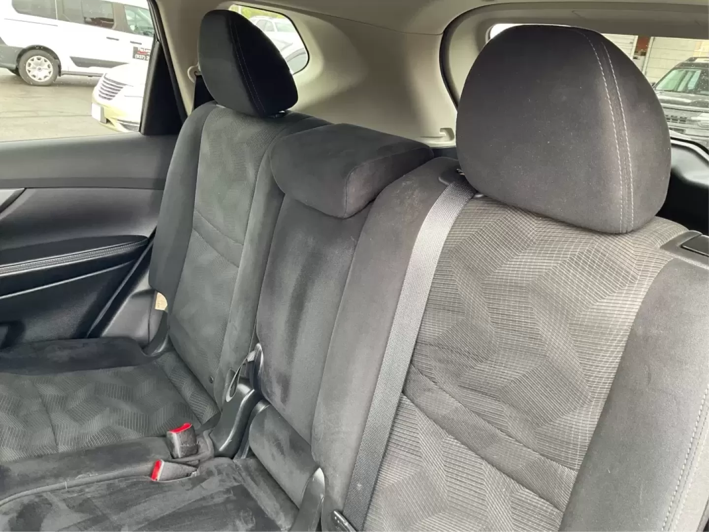 2015 Nissan Rogue SV (5N1AT2MV3FC) with an 2.5L I-4 DOHC engine, located at 1951 S Dayton Lakeview Rd., New Carlisle, OH, 45344, (937) 908-9800, 39.890999, -84.050255 - Are you in search of the perfect vehicle to elevate your family outings or weekend adventures? Look no further than this stunning 2015 Nissan Rogue SV, available now at Advantage Car and Credit in New Carlisle, OH. This versatile SUV is not just a means of transportation; it's a lifestyle companion - Photo#9