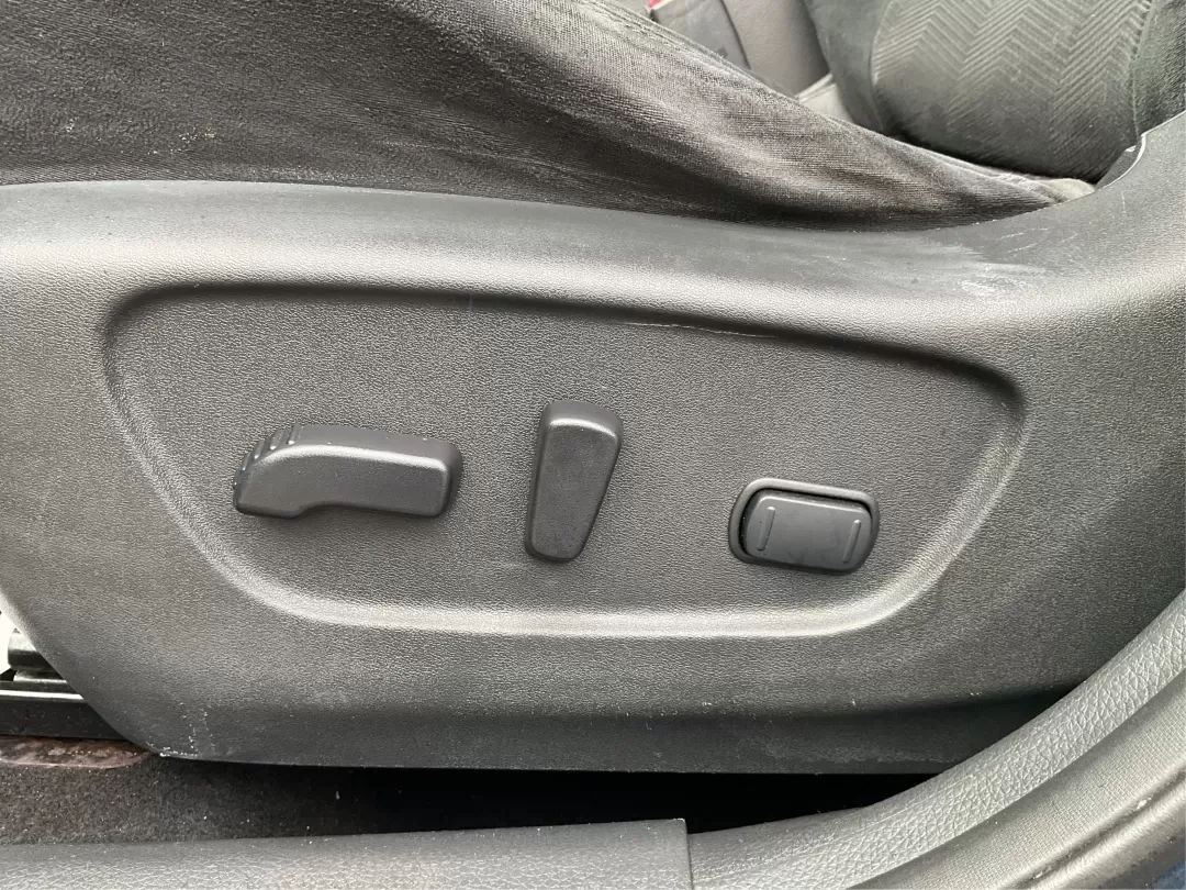 2015 Nissan Rogue SV (5N1AT2MV3FC) with an 2.5L I-4 DOHC engine, located at 1951 S Dayton Lakeview Rd., New Carlisle, OH, 45344, (937) 908-9800, 39.890999, -84.050255 - Are you in search of the perfect vehicle to elevate your family outings or weekend adventures? Look no further than this stunning 2015 Nissan Rogue SV, available now at Advantage Car and Credit in New Carlisle, OH. This versatile SUV is not just a means of transportation; it's a lifestyle companion - Photo#16