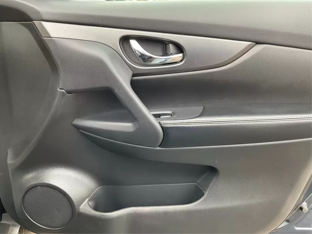 2015 Nissan Rogue SV (5N1AT2MV3FC) with an 2.5L I-4 DOHC engine, located at 1951 S Dayton Lakeview Rd., New Carlisle, OH, 45344, (937) 908-9800, 39.890999, -84.050255 - Are you in search of the perfect vehicle to elevate your family outings or weekend adventures? Look no further than this stunning 2015 Nissan Rogue SV, available now at Advantage Car and Credit in New Carlisle, OH. This versatile SUV is not just a means of transportation; it's a lifestyle companion - Photo#18