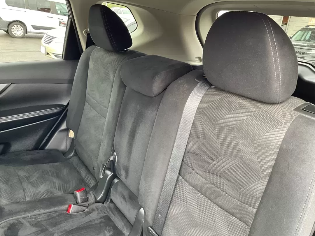 2015 Nissan Rogue SV (5N1AT2MV3FC) with an 2.5L I-4 DOHC engine, located at 401 Woodman Dr, Riverside, OH, 45431, (937) 908-9800, 39.760899, -84.123421 - 2015 Nissan Rogue SV - Photo#9