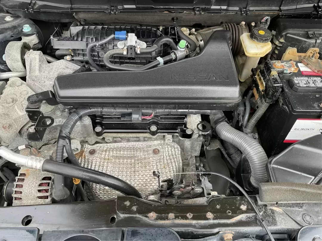 2015 Nissan Rogue SV (5N1AT2MV3FC) with an 2.5L I-4 DOHC engine, located at 401 Woodman Dr, Riverside, OH, 45431, (937) 908-9800, 39.760899, -84.123421 - 2015 Nissan Rogue SV - Photo#10