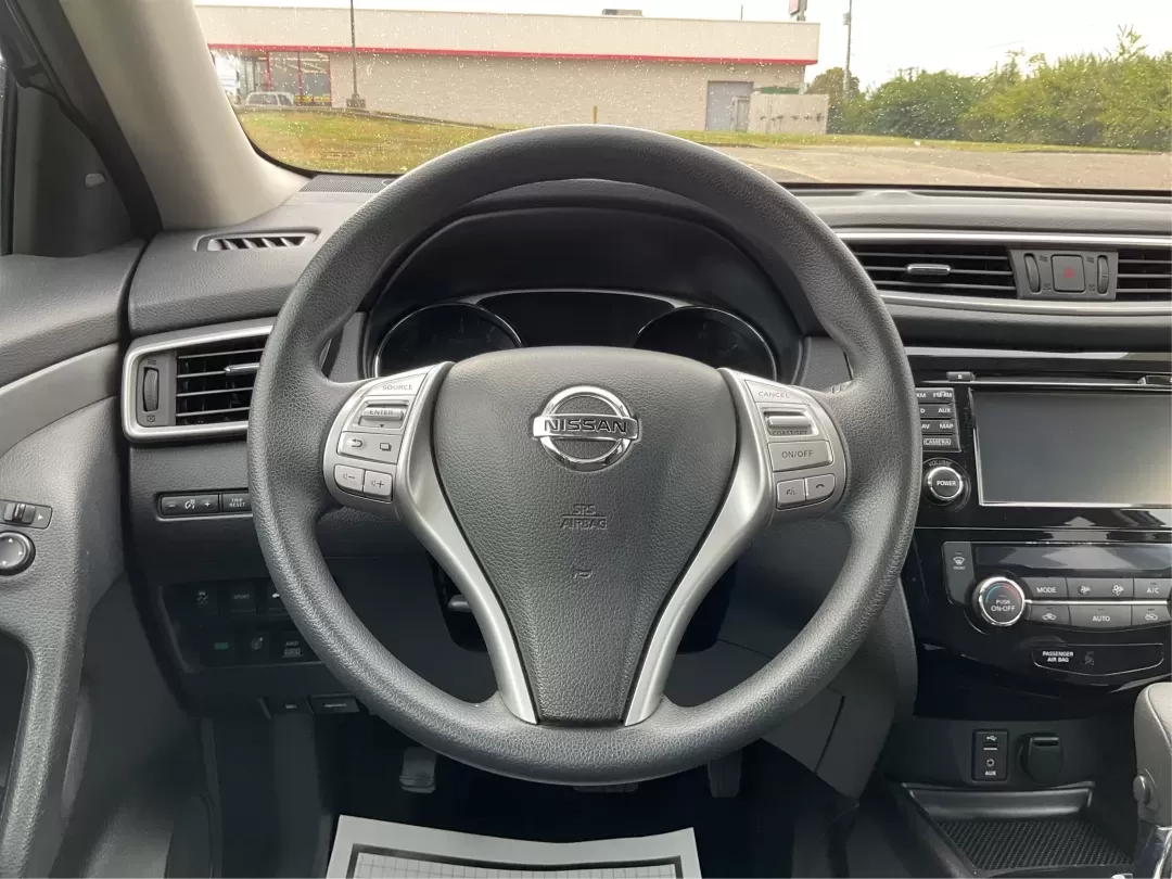 2015 Nissan Rogue SV (5N1AT2MV3FC) with an 2.5L I-4 DOHC engine, located at 401 Woodman Dr, Riverside, OH, 45431, (937) 908-9800, 39.760899, -84.123421 - 2015 Nissan Rogue SV - Photo#15