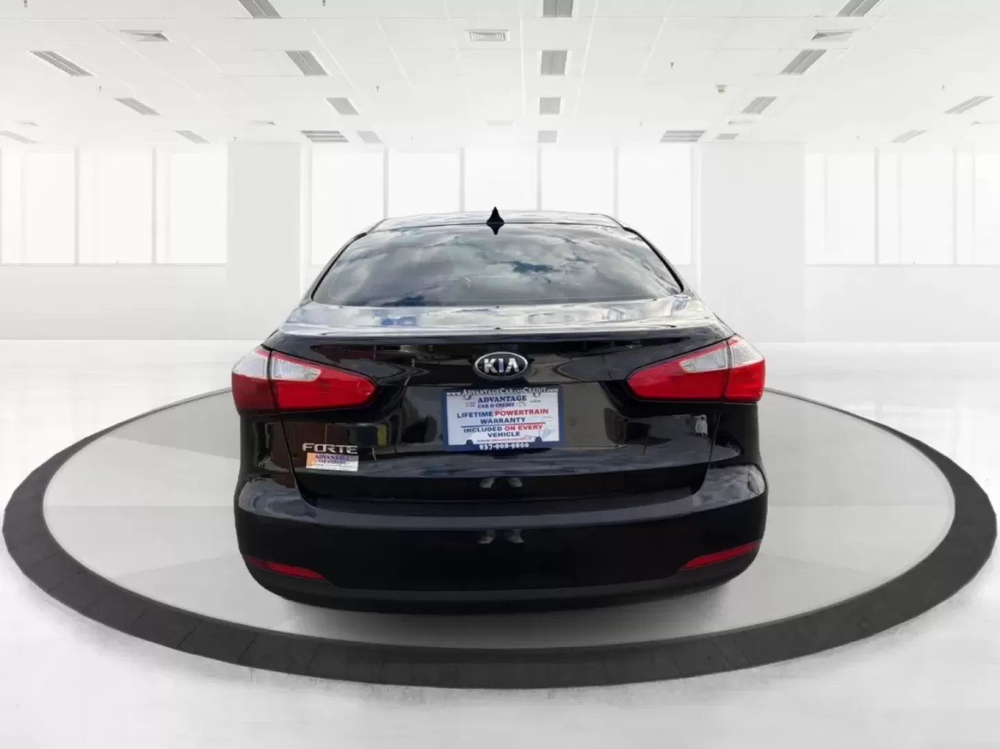 2015 Kia Forte LX (KNAFX4A67F5) with an 1.8L I-4 DOHC engine, located at 1951 S Dayton Lakeview Rd., New Carlisle, OH, 45344, (937) 908-9800, 39.890999, -84.050255 - Experience the perfect blend of style, comfort, and reliability with the 2015 Kia Forte LX, available now at Advantage Car and Credit in New Carlisle, OH. This sleek sedan is designed to elevate your daily commute and provide the ideal ride for weekend adventures, making it a versatile choice for ev - Photo#3