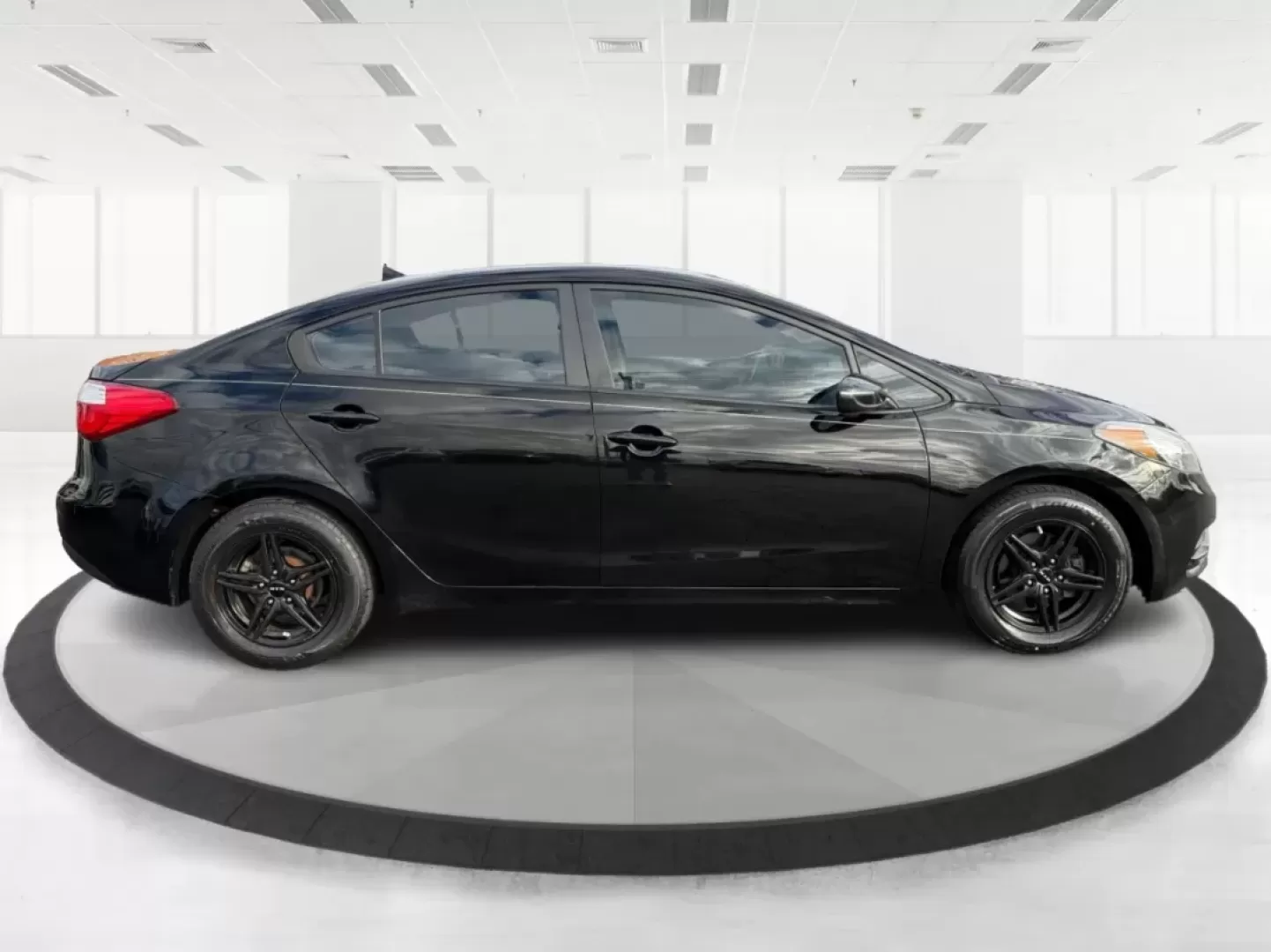 2015 Kia Forte LX (KNAFX4A67F5) with an 1.8L I-4 DOHC engine, 6-Speed Automatic transmission, located at 8750 N County Rd 25A, Piqua, OH, 45356, (937) 908-9800, 40.164391, -84.232513 - Experience the perfect blend of style, comfort, and reliability with the 2015 Kia Forte LX, available now at Advantage Car and Credit in New Carlisle, OH. This sleek sedan is designed to elevate your daily commute and provide the ideal ride for weekend adventures, making it a versatile choice for ev - Photo#1