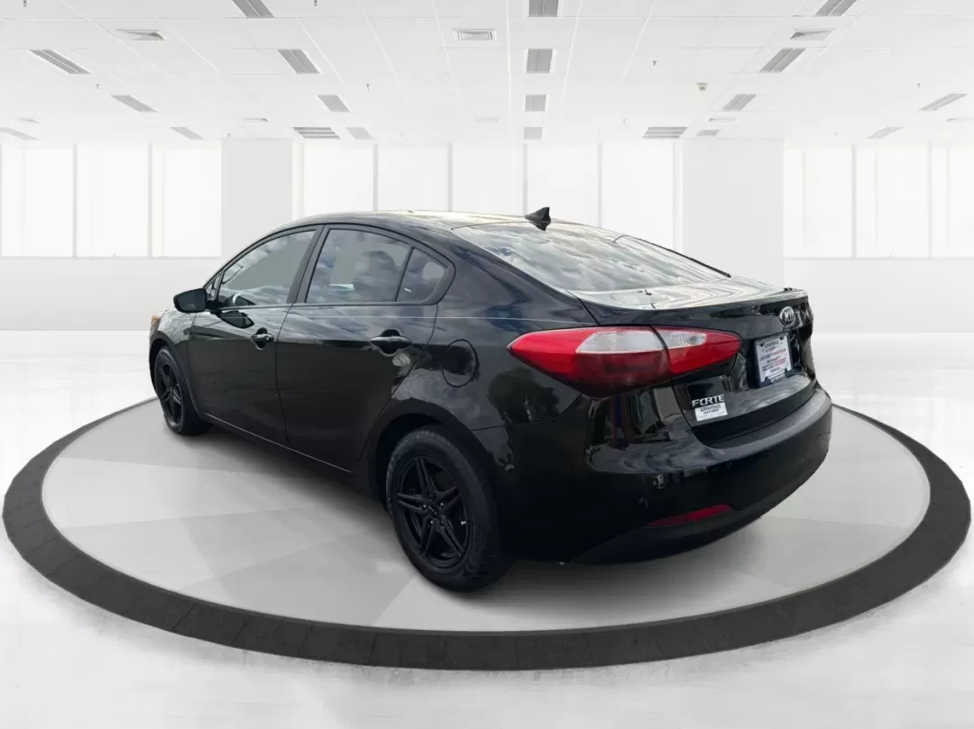 2015 Kia Forte LX (KNAFX4A67F5) with an 1.8L I-4 DOHC engine, located at 8750 N County Rd 25A, Piqua, OH, 45356, (937) 908-9800, 40.164391, -84.232513 - 2015 Kia Forte LX - Photo#4