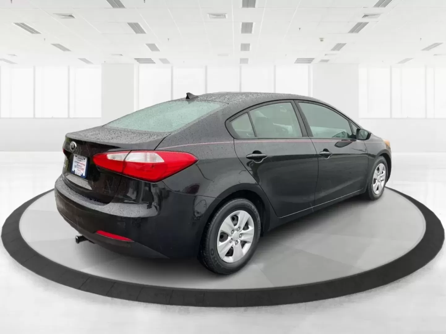 2016 Kia Forte LX (KNAFK4A68G5) with an 1.8L I-4 DOHC engine, located at 1184 Kauffman Ave, Fairborn, OH, 45324, (937) 908-9800, 39.807072, -84.030914 - **Discover Your Perfect Commuter Companion: 2016 Kia Forte LX at Advantage Car and Credit - Fairborn**<br /> <br /> Are you tired of the daily grind on public transportation or cramped rides with friends? Elevate your commuting experience with this stunning 2016 Kia Forte LX, designed to make every - Photo#2