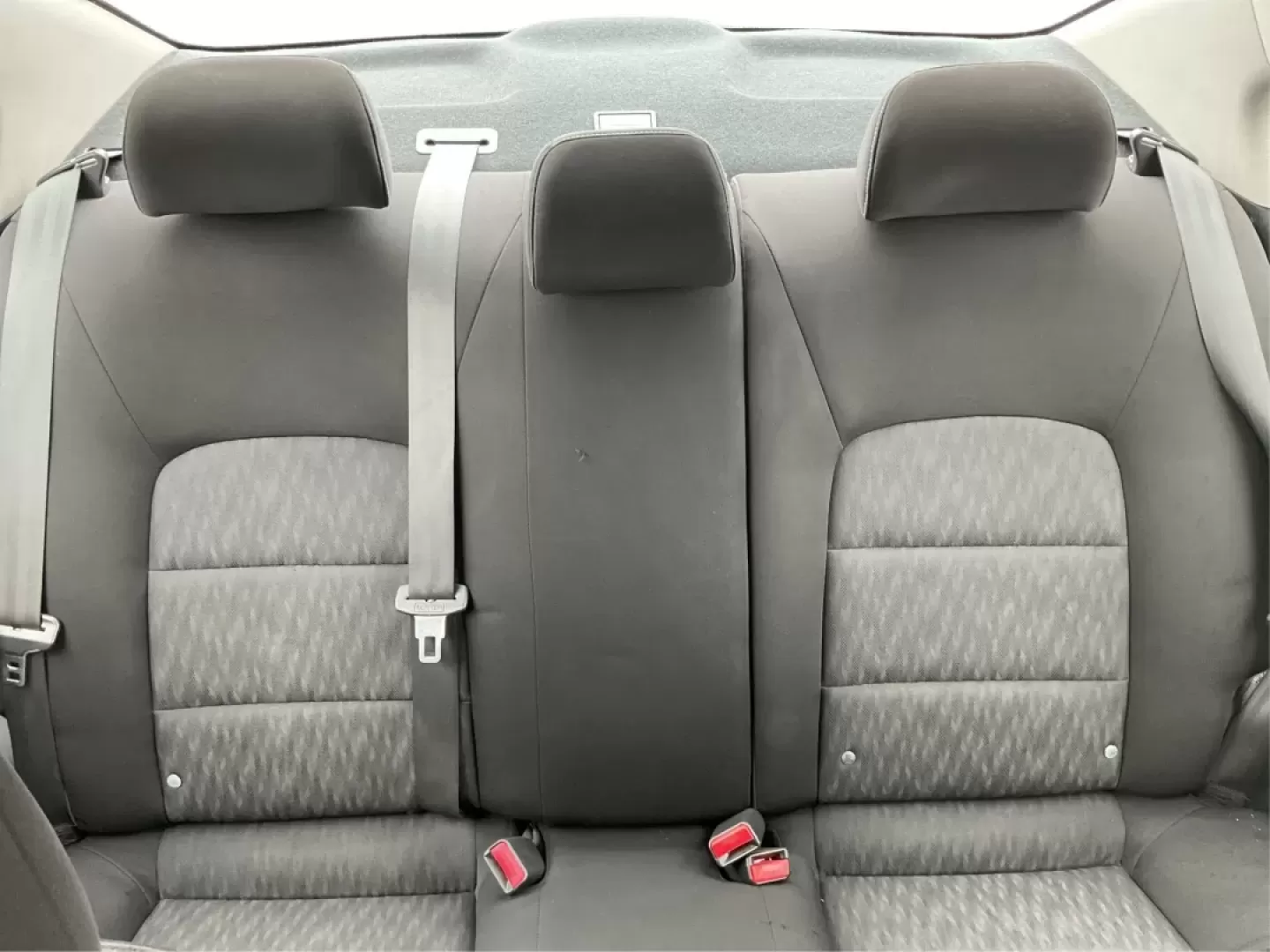 2016 Kia Forte LX (KNAFK4A68G5) with an 1.8L I-4 DOHC engine, located at 1184 Kauffman Ave, Fairborn, OH, 45324, (937) 908-9800, 39.807072, -84.030914 - **Discover Your Perfect Commuter Companion: 2016 Kia Forte LX at Advantage Car and Credit - Fairborn**<br /> <br /> Are you tired of the daily grind on public transportation or cramped rides with friends? Elevate your commuting experience with this stunning 2016 Kia Forte LX, designed to make every - Photo#14