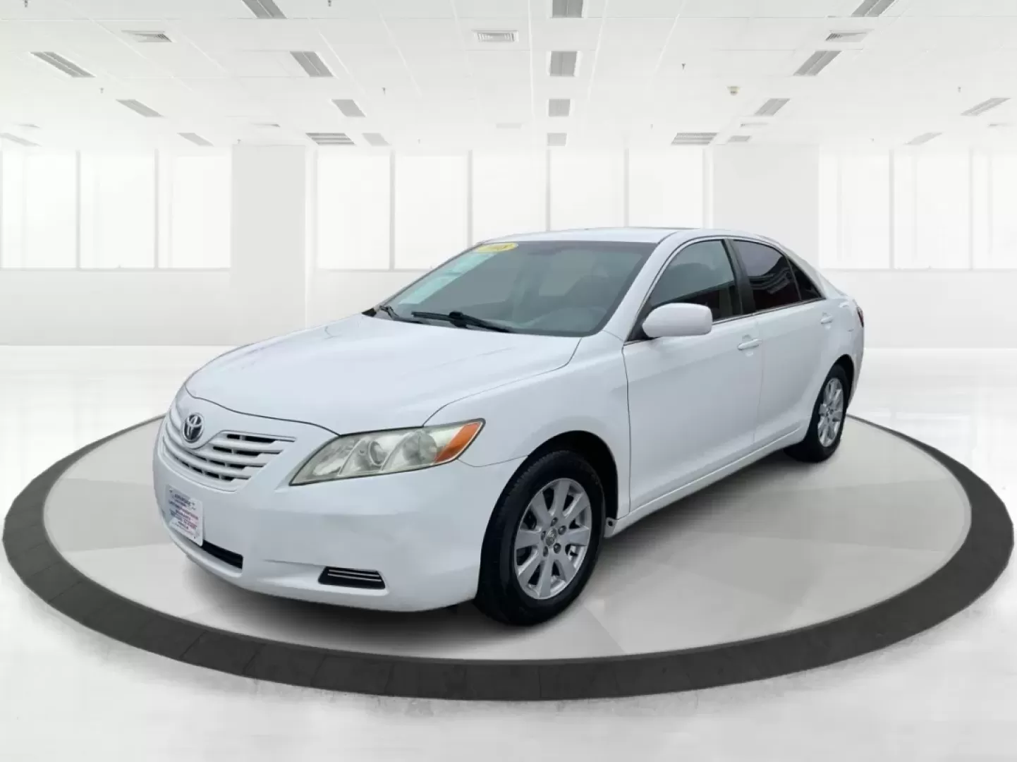 2008 Toyota Camry LE | SE | XLE (4T4BE46K18R) with an 2.4L I-4 DOHC engine, located at 401 Woodman Dr, Riverside, OH, 45431, (937) 908-9800, 39.760899, -84.123421 - Are you on the hunt for a reliable sedan that blends comfort and style with unbeatable affordability? Look no further! The 2008 Toyota Camry LE, available at Advantage Car and Credit in Riverside, OH, is the perfect vehicle for anyone seeking a dependable ride for daily commutes or family outings. W - Photo#8