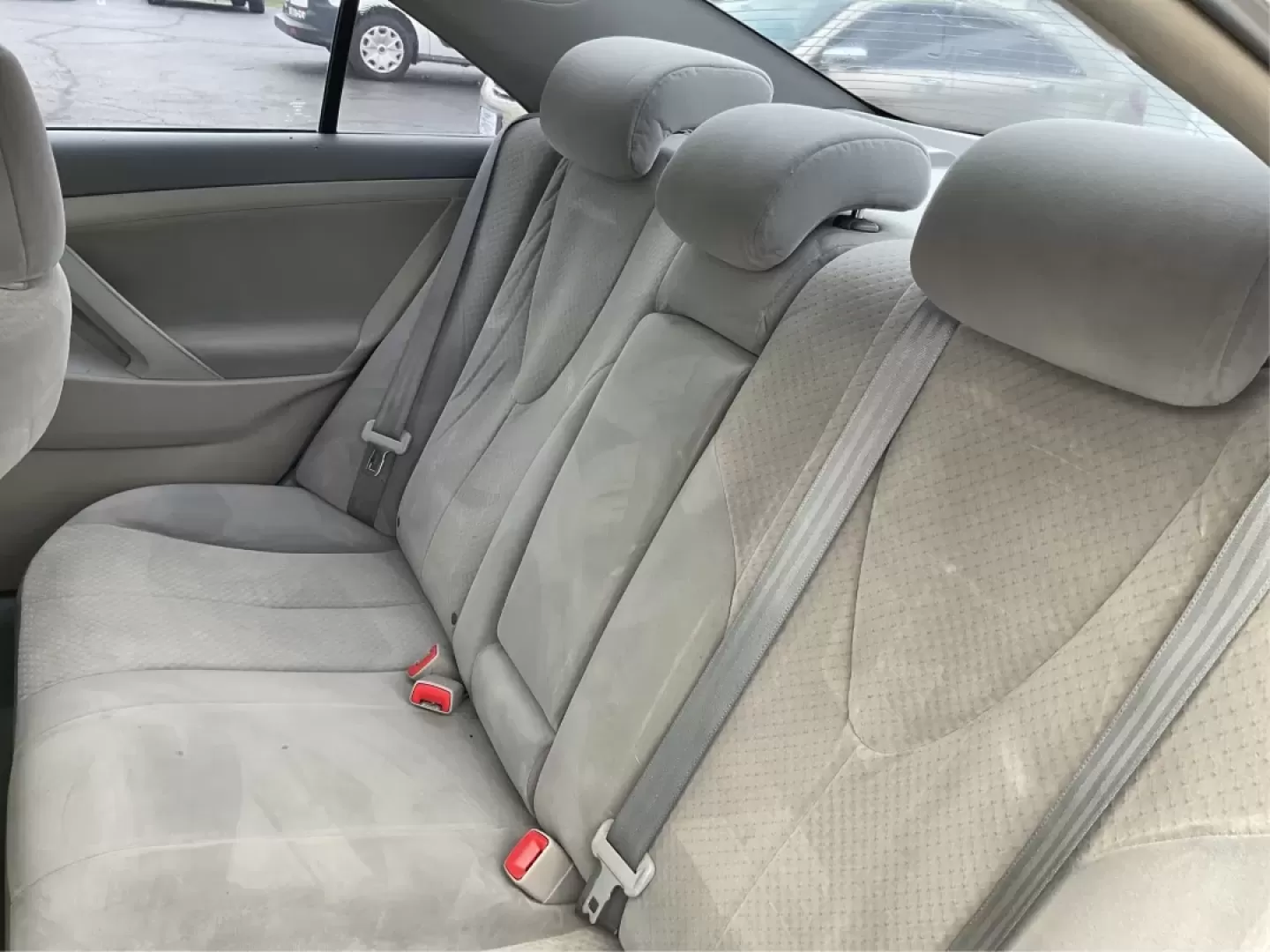 2008 Toyota Camry LE | SE | XLE (4T4BE46K18R) with an 2.4L I-4 DOHC engine, located at 401 Woodman Dr, Riverside, OH, 45431, (937) 908-9800, 39.760899, -84.123421 - Are you on the hunt for a reliable sedan that blends comfort and style with unbeatable affordability? Look no further! The 2008 Toyota Camry LE, available at Advantage Car and Credit in Riverside, OH, is the perfect vehicle for anyone seeking a dependable ride for daily commutes or family outings. W - Photo#10