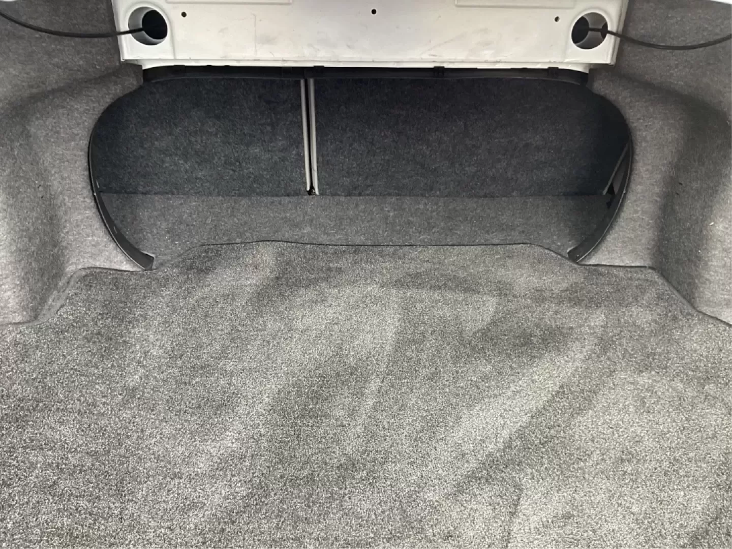 2008 Toyota Camry LE | SE | XLE (4T4BE46K18R) with an 2.4L I-4 DOHC engine, located at 401 Woodman Dr, Riverside, OH, 45431, (937) 908-9800, 39.760899, -84.123421 - Are you on the hunt for a reliable sedan that blends comfort and style with unbeatable affordability? Look no further! The 2008 Toyota Camry LE, available at Advantage Car and Credit in Riverside, OH, is the perfect vehicle for anyone seeking a dependable ride for daily commutes or family outings. W - Photo#12