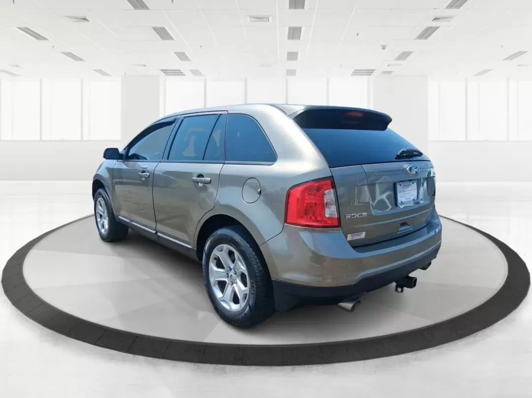 2014 Ford Edge SEL (2FMDK4JCXEB) with an 3.5L V-6 DOHC engine, 6-Speed Automatic transmission, located at 4508 South Dixie Dr, Moraine, OH, 45439, (937) 908-9800, 39.689976, -84.218452 - Are you searching for the perfect vehicle to elevate your family adventures or enhance your daily commute? Look no further! The 2014 Ford Edge SEL is designed to fit every aspect of your lifestyle, whether you're navigating busy city streets, embarking on weekend getaways, or simply running errands - Photo#4