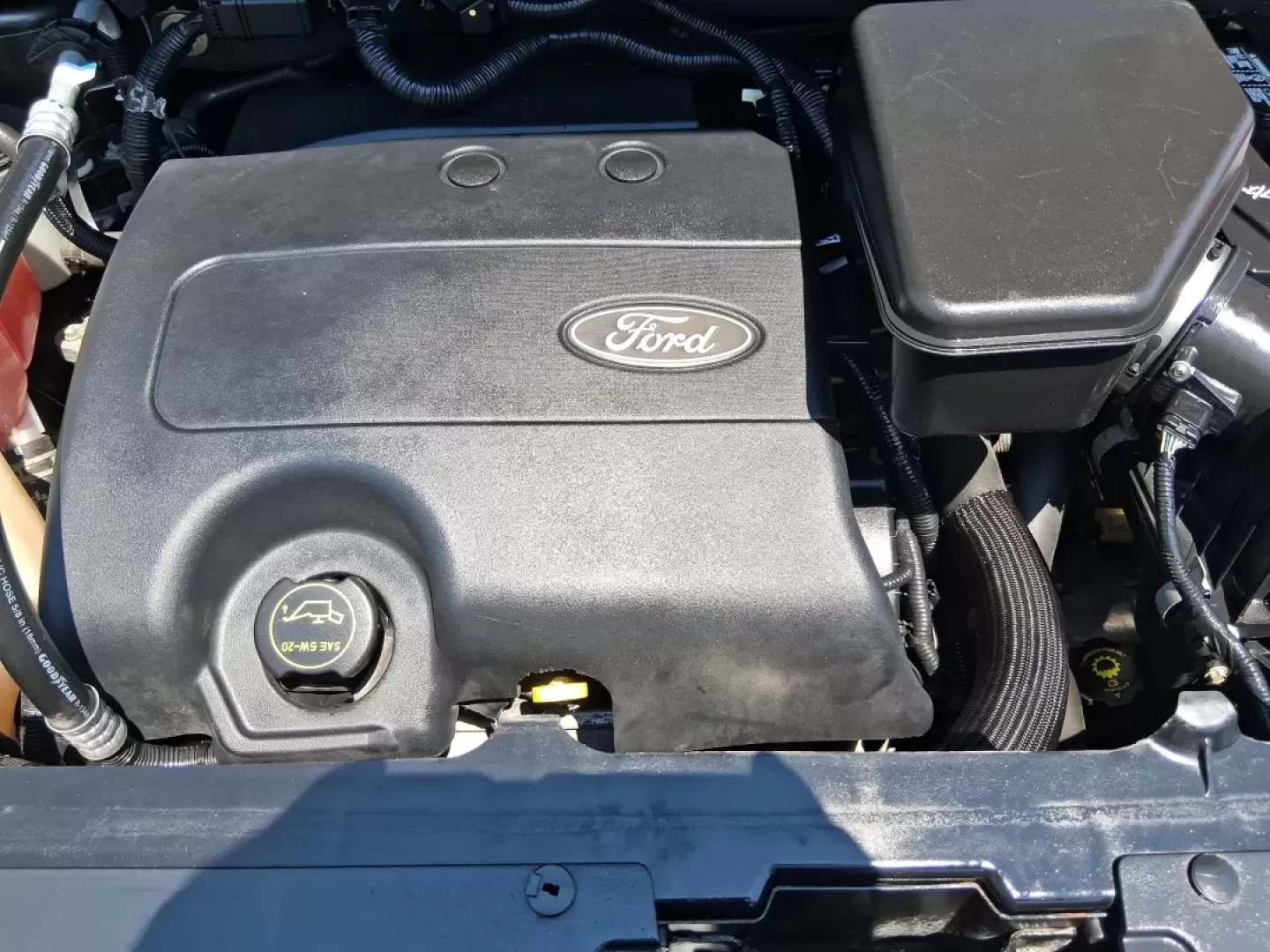 2014 Ford Edge SEL (2FMDK4JCXEB) with an 3.5L V-6 DOHC engine, located at 401 Woodman Dr, Riverside, OH, 45431, (937) 908-9800, 39.760899, -84.123421 - Are you searching for the perfect vehicle to elevate your family adventures or enhance your daily commute? Look no further! The 2014 Ford Edge SEL is designed to fit every aspect of your lifestyle, whether you're navigating busy city streets, embarking on weekend getaways, or simply running errands - Photo#11