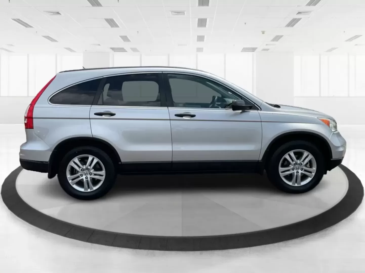 2010 Honda CR-V EX (5J6RE3H58AL) with an 2.4L I-4 DOHC engine, located at 1184 Kauffman Ave, Fairborn, OH, 45324, (937) 908-9800, 39.807072, -84.030914 - **Discover Your Next Adventure with the 2010 Honda CR-V EX from Advantage Car and Credit!**<br /> <br /> Are you ready to elevate your daily commute or embark on memorable weekend getaways? The 2010 Honda CR-V EX is the perfect companion for both the busy professional and the adventurous family. Wit - Photo#1