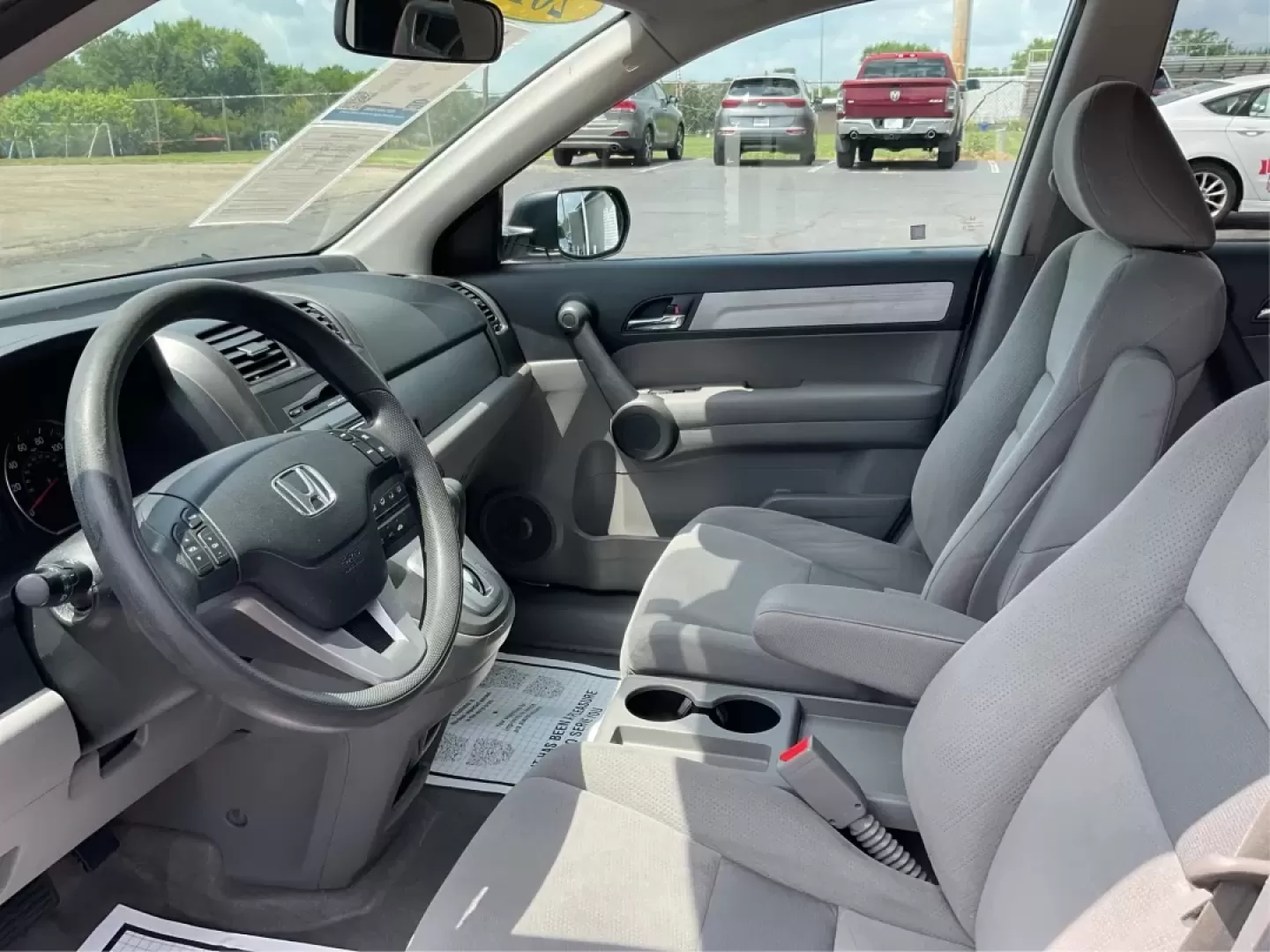 2010 Honda CR-V EX (5J6RE3H58AL) with an 2.4L I-4 DOHC engine, located at 1184 Kauffman Ave, Fairborn, OH, 45324, (937) 908-9800, 39.807072, -84.030914 - **Discover Your Next Adventure with the 2010 Honda CR-V EX from Advantage Car and Credit!**<br /> <br /> Are you ready to elevate your daily commute or embark on memorable weekend getaways? The 2010 Honda CR-V EX is the perfect companion for both the busy professional and the adventurous family. Wit - Photo#9