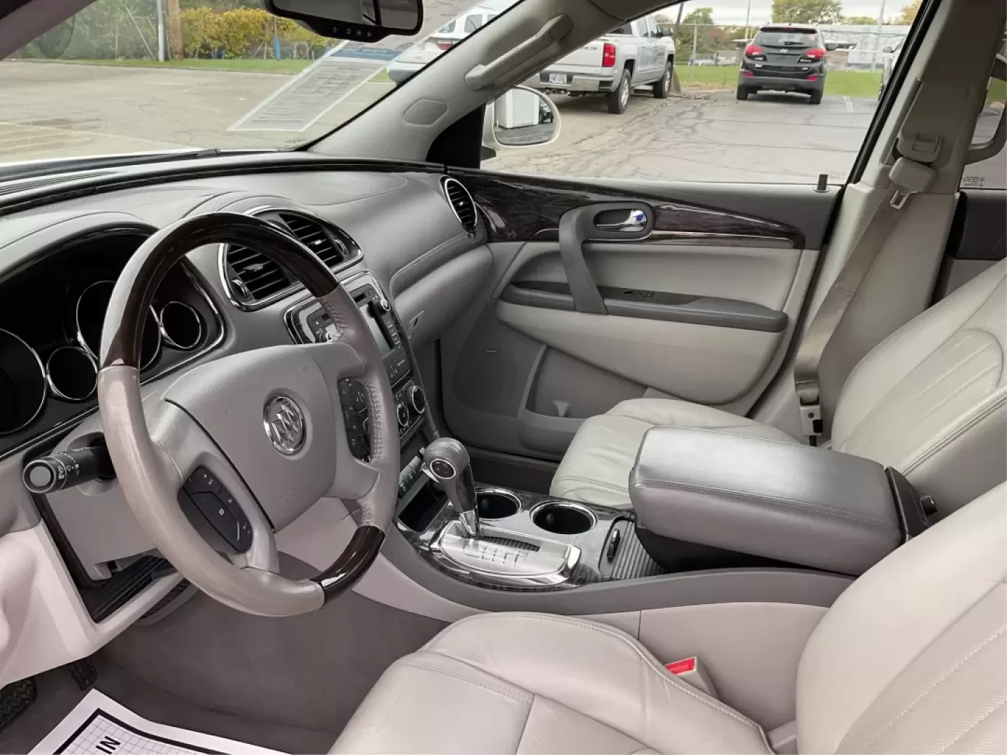 2014 Buick Enclave Leather (5GAKRBKD2EJ) with an 3.6L V-6 gasoline direct injection engine, located at 4508 South Dixie Dr, Moraine, OH, 45439, (937) 908-9800, 39.689976, -84.218452 - **Elevate Your Family Adventures with the 2014 Buick Enclave at Advantage Car and Credit - Moraine!**<br /> <br /> If you're searching for a vehicle that can effortlessly accommodate your growing family, tackle weekend adventures, and offer the comfort and space you deserve, look no further than thi - Photo#9