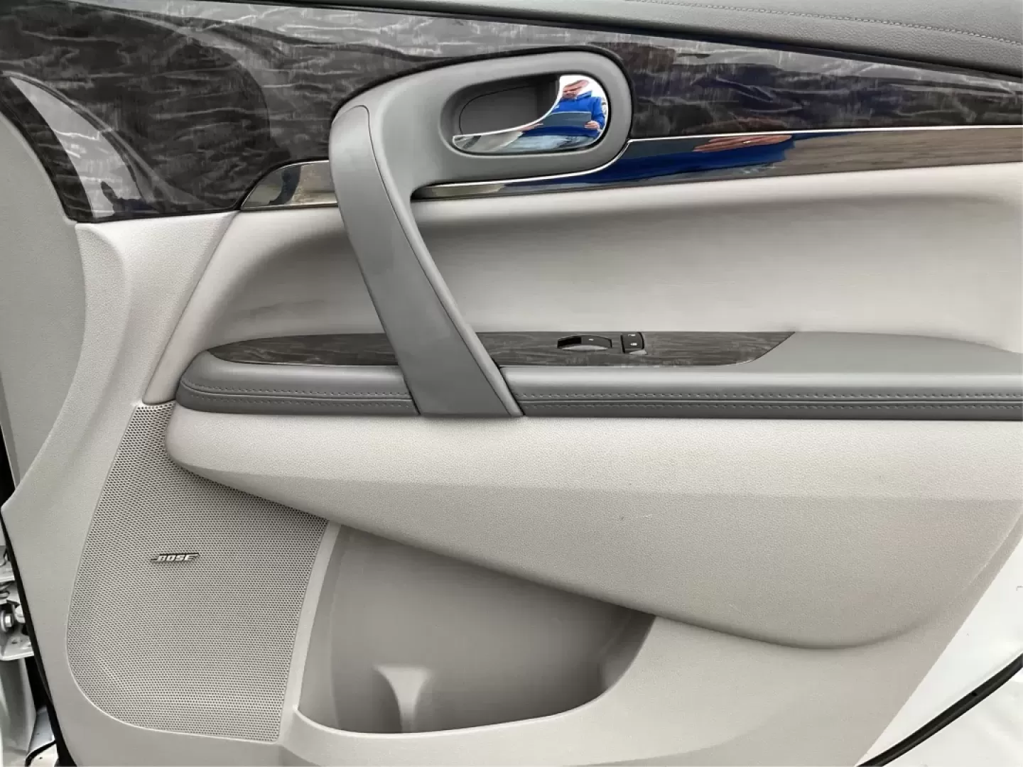 2014 Buick Enclave Leather (5GAKRBKD2EJ) with an 3.6L V-6 gasoline direct injection engine, located at 4508 South Dixie Dr, Moraine, OH, 45439, (937) 908-9800, 39.689976, -84.218452 - **Elevate Your Family Adventures with the 2014 Buick Enclave at Advantage Car and Credit - Moraine!**<br /> <br /> If you're searching for a vehicle that can effortlessly accommodate your growing family, tackle weekend adventures, and offer the comfort and space you deserve, look no further than thi - Photo#20