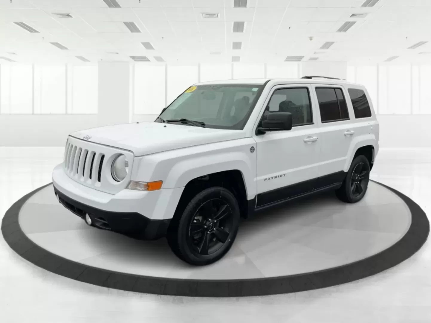 2016 Jeep Patriot Sport (1C4NJRBB5GD) with an 2.4L I-4 DOHC engine, located at 1951 S Dayton Lakeview Rd., New Carlisle, OH, 45344, (937) 908-9800, 39.890999, -84.050255 - **Adventure Awaits with this 2016 Jeep Patriot Sport at Advantage Car and Credit - New Carlisle!**<br /> <br /> Are you ready to embrace the road less traveled? Whether you're planning weekend getaways with family or searching for the perfect commuter car that can handle a bit of adventure, this 201 - Photo#8
