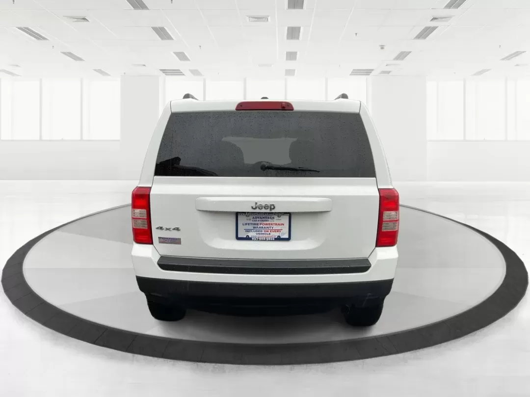 2016 Jeep Patriot Sport (1C4NJRBB5GD) with an 2.4L I-4 DOHC engine, located at 4508 South Dixie Dr, Moraine, OH, 45439, (937) 908-9800, 39.689976, -84.218452 - **Adventure Awaits with this 2016 Jeep Patriot Sport at Advantage Car and Credit - New Carlisle!**<br /> <br /> Are you ready to embrace the road less traveled? Whether you're planning weekend getaways with family or searching for the perfect commuter car that can handle a bit of adventure, this 201 - Photo#3