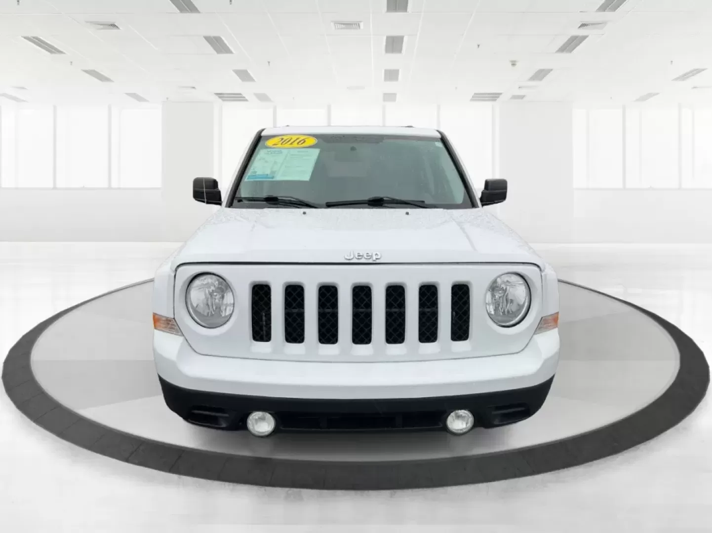 2016 Jeep Patriot Sport (1C4NJRBB5GD) with an 2.4L I-4 DOHC engine, located at 4508 South Dixie Dr, Moraine, OH, 45439, (937) 908-9800, 39.689976, -84.218452 - **Adventure Awaits with this 2016 Jeep Patriot Sport at Advantage Car and Credit - New Carlisle!**<br /> <br /> Are you ready to embrace the road less traveled? Whether you're planning weekend getaways with family or searching for the perfect commuter car that can handle a bit of adventure, this 201 - Photo#7