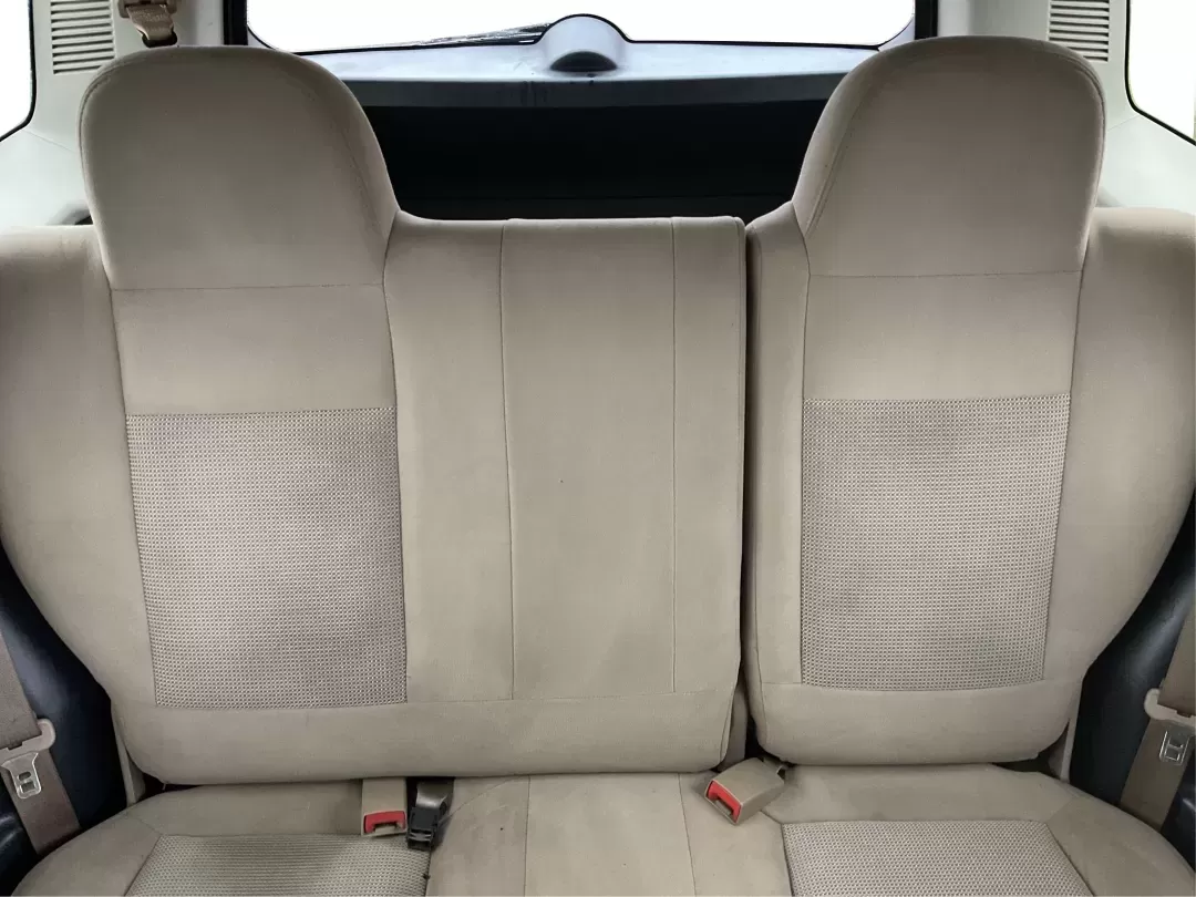 2016 Jeep Patriot Sport (1C4NJRBB5GD) with an 2.4L I-4 DOHC engine, located at 4508 South Dixie Dr, Moraine, OH, 45439, (937) 908-9800, 39.689976, -84.218452 - **Adventure Awaits with this 2016 Jeep Patriot Sport at Advantage Car and Credit - New Carlisle!**<br /> <br /> Are you ready to embrace the road less traveled? Whether you're planning weekend getaways with family or searching for the perfect commuter car that can handle a bit of adventure, this 201 - Photo#14