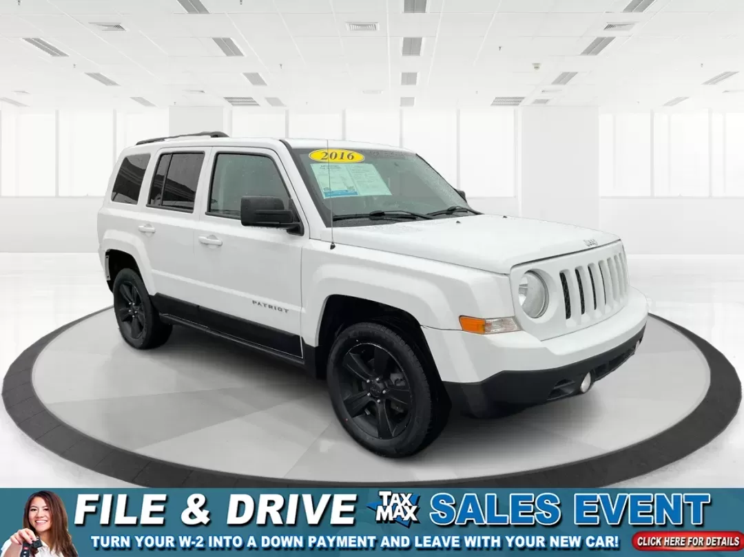 2016 Jeep Patriot Sport (1C4NJRBB5GD) with an 2.4L I-4 DOHC engine, Automatic transmission, located at 1230 East Main St, Xenia, OH, 45385, (937) 908-9800, 39.688026, -83.910172 - **Adventure Awaits with this 2016 Jeep Patriot Sport at Advantage Car and Credit - New Carlisle!**<br /> <br /> Are you ready to embrace the road less traveled? Whether you're planning weekend getaways with family or searching for the perfect commuter car that can handle a bit of adventure, this 201 - Photo#0