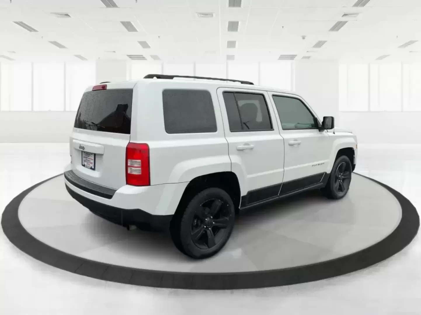 2016 Jeep Patriot Sport (1C4NJRBB5GD) with an 2.4L I-4 DOHC engine, Automatic transmission, located at 1230 East Main St, Xenia, OH, 45385, (937) 908-9800, 39.688026, -83.910172 - **Adventure Awaits with this 2016 Jeep Patriot Sport at Advantage Car and Credit - New Carlisle!**<br /> <br /> Are you ready to embrace the road less traveled? Whether you're planning weekend getaways with family or searching for the perfect commuter car that can handle a bit of adventure, this 201 - Photo#2