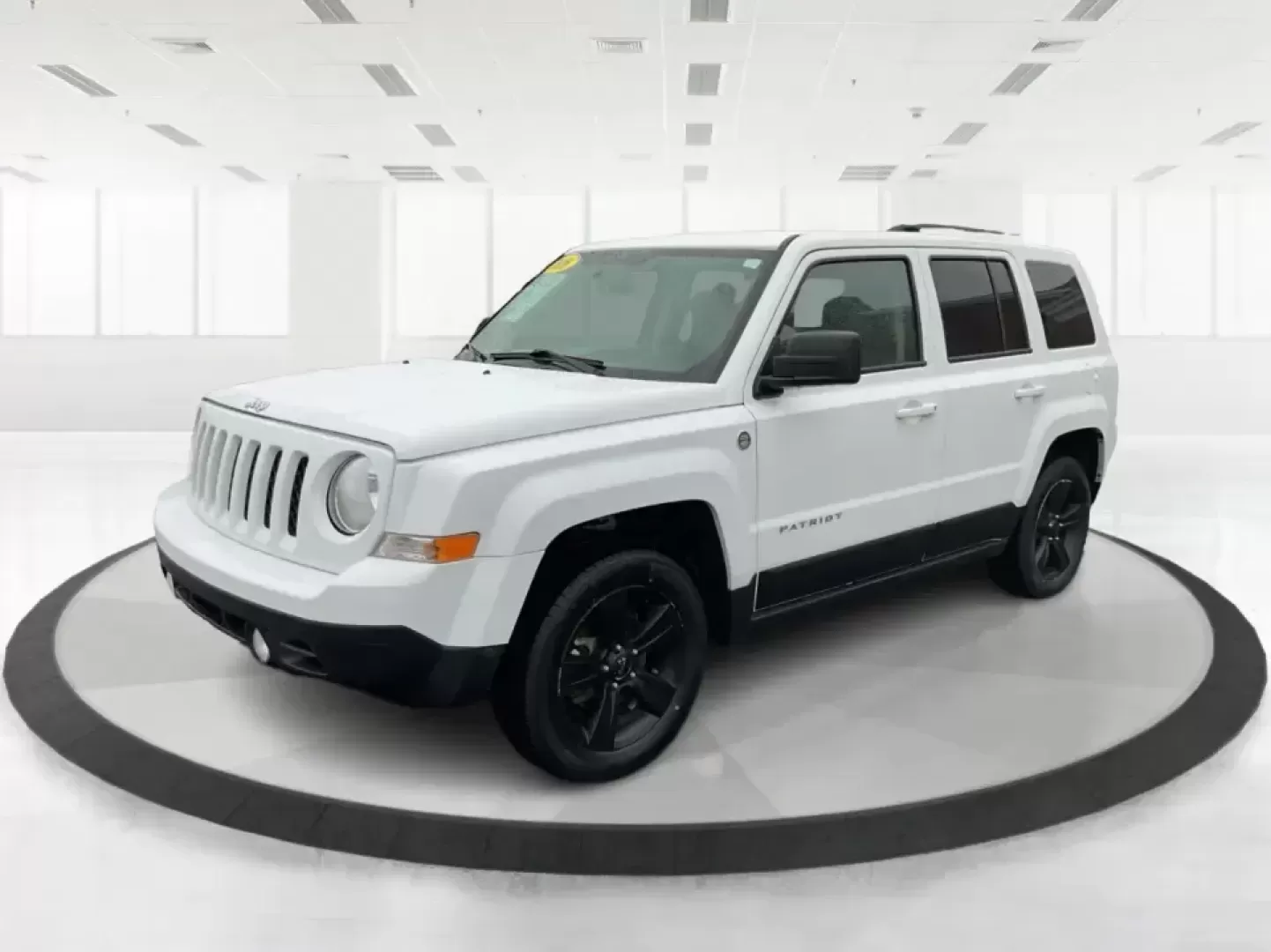 2016 Jeep Patriot Sport (1C4NJRBB5GD) with an 2.4L I-4 DOHC engine, Automatic transmission, located at 1230 East Main St, Xenia, OH, 45385, (937) 908-9800, 39.688026, -83.910172 - **Adventure Awaits with this 2016 Jeep Patriot Sport at Advantage Car and Credit - New Carlisle!**<br /> <br /> Are you ready to embrace the road less traveled? Whether you're planning weekend getaways with family or searching for the perfect commuter car that can handle a bit of adventure, this 201 - Photo#8