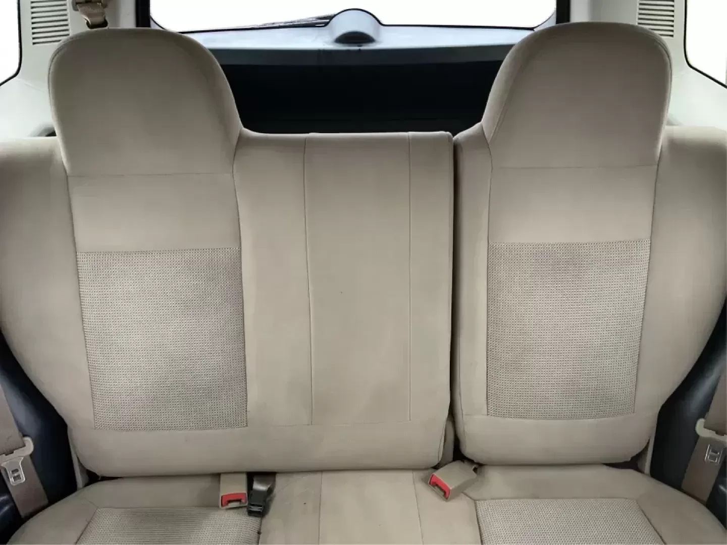 2016 Jeep Patriot Sport (1C4NJRBB5GD) with an 2.4L I-4 DOHC engine, Automatic transmission, located at 1230 East Main St, Xenia, OH, 45385, (937) 908-9800, 39.688026, -83.910172 - **Adventure Awaits with this 2016 Jeep Patriot Sport at Advantage Car and Credit - New Carlisle!**<br /> <br /> Are you ready to embrace the road less traveled? Whether you're planning weekend getaways with family or searching for the perfect commuter car that can handle a bit of adventure, this 201 - Photo#14