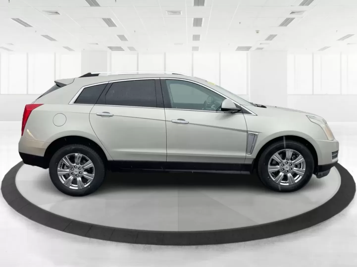 2015 Cadillac SRX Luxury Collection (3GYFNEE31FS) with an 3.6L V-6 gasoline direct injection engine, located at 1951 S Dayton Lakeview Rd., New Carlisle, OH, 45344, (937) 908-9800, 39.890999, -84.050255 - **Elevate Your Daily Drives and Weekend Adventures with a 2015 Cadillac SRX!**<br /> <br /> Are you ready to enhance your lifestyle with an SUV that balances luxury, capability, and comfort? Look no further than this stunning 2015 Cadillac SRX Luxury Collection, available now at Advantage Car and Cr - Photo#1