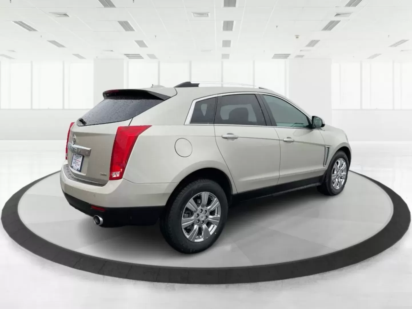 2015 Cadillac SRX Luxury Collection (3GYFNEE31FS) with an 3.6L V-6 gasoline direct injection engine, located at 1951 S Dayton Lakeview Rd., New Carlisle, OH, 45344, (937) 908-9800, 39.890999, -84.050255 - **Elevate Your Daily Drives and Weekend Adventures with a 2015 Cadillac SRX!**<br /> <br /> Are you ready to enhance your lifestyle with an SUV that balances luxury, capability, and comfort? Look no further than this stunning 2015 Cadillac SRX Luxury Collection, available now at Advantage Car and Cr - Photo#2