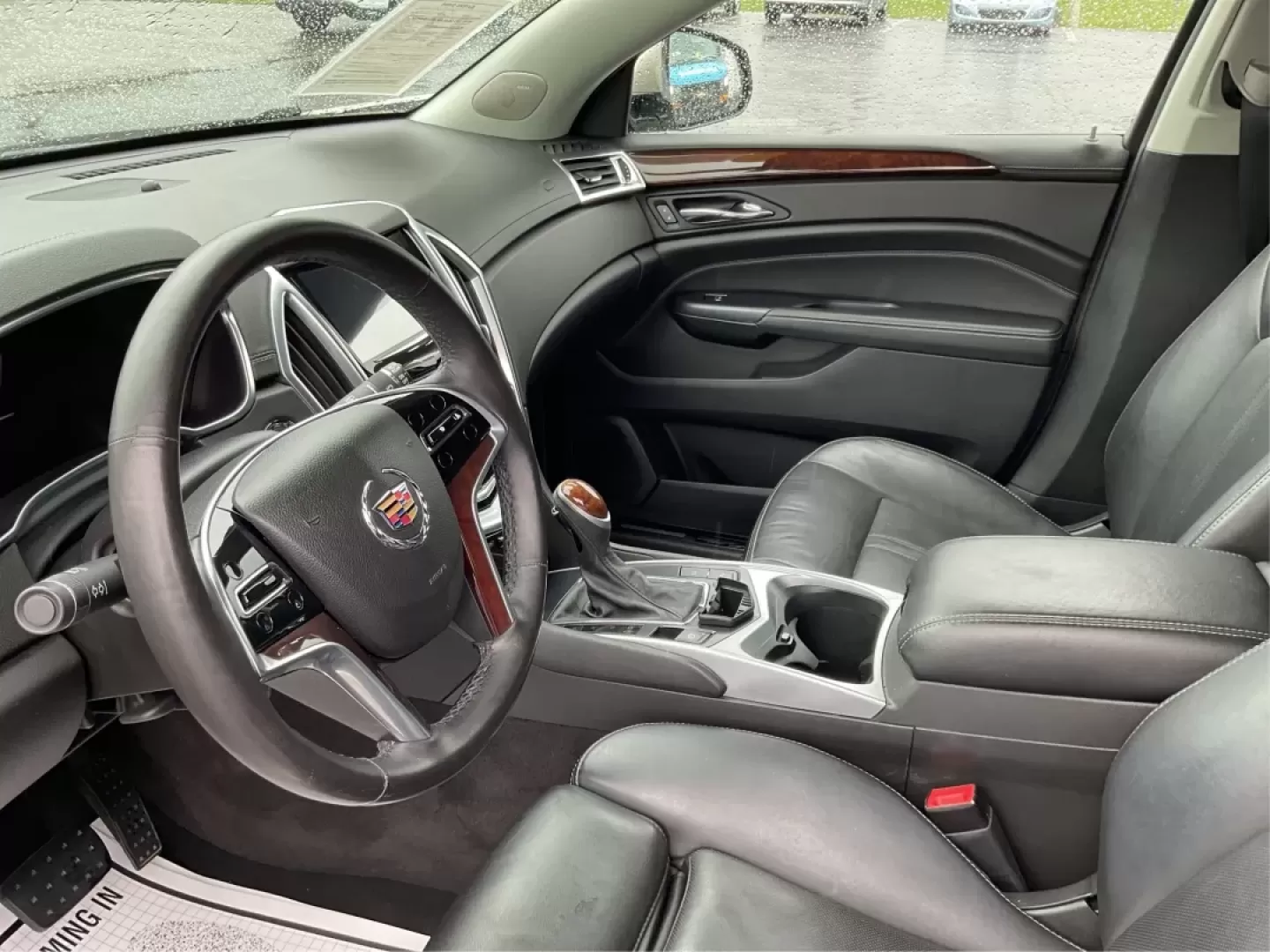 2015 Cadillac SRX Luxury Collection (3GYFNEE31FS) with an 3.6L V-6 gasoline direct injection engine, located at 1951 S Dayton Lakeview Rd., New Carlisle, OH, 45344, (937) 908-9800, 39.890999, -84.050255 - **Elevate Your Daily Drives and Weekend Adventures with a 2015 Cadillac SRX!**<br /> <br /> Are you ready to enhance your lifestyle with an SUV that balances luxury, capability, and comfort? Look no further than this stunning 2015 Cadillac SRX Luxury Collection, available now at Advantage Car and Cr - Photo#9