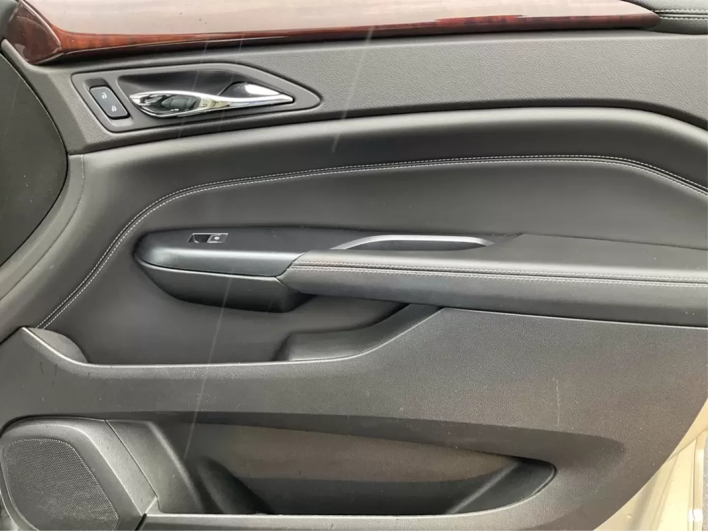 2015 Cadillac SRX Luxury Collection (3GYFNEE31FS) with an 3.6L V-6 gasoline direct injection engine, located at 1951 S Dayton Lakeview Rd., New Carlisle, OH, 45344, (937) 908-9800, 39.890999, -84.050255 - **Elevate Your Daily Drives and Weekend Adventures with a 2015 Cadillac SRX!**<br /> <br /> Are you ready to enhance your lifestyle with an SUV that balances luxury, capability, and comfort? Look no further than this stunning 2015 Cadillac SRX Luxury Collection, available now at Advantage Car and Cr - Photo#20