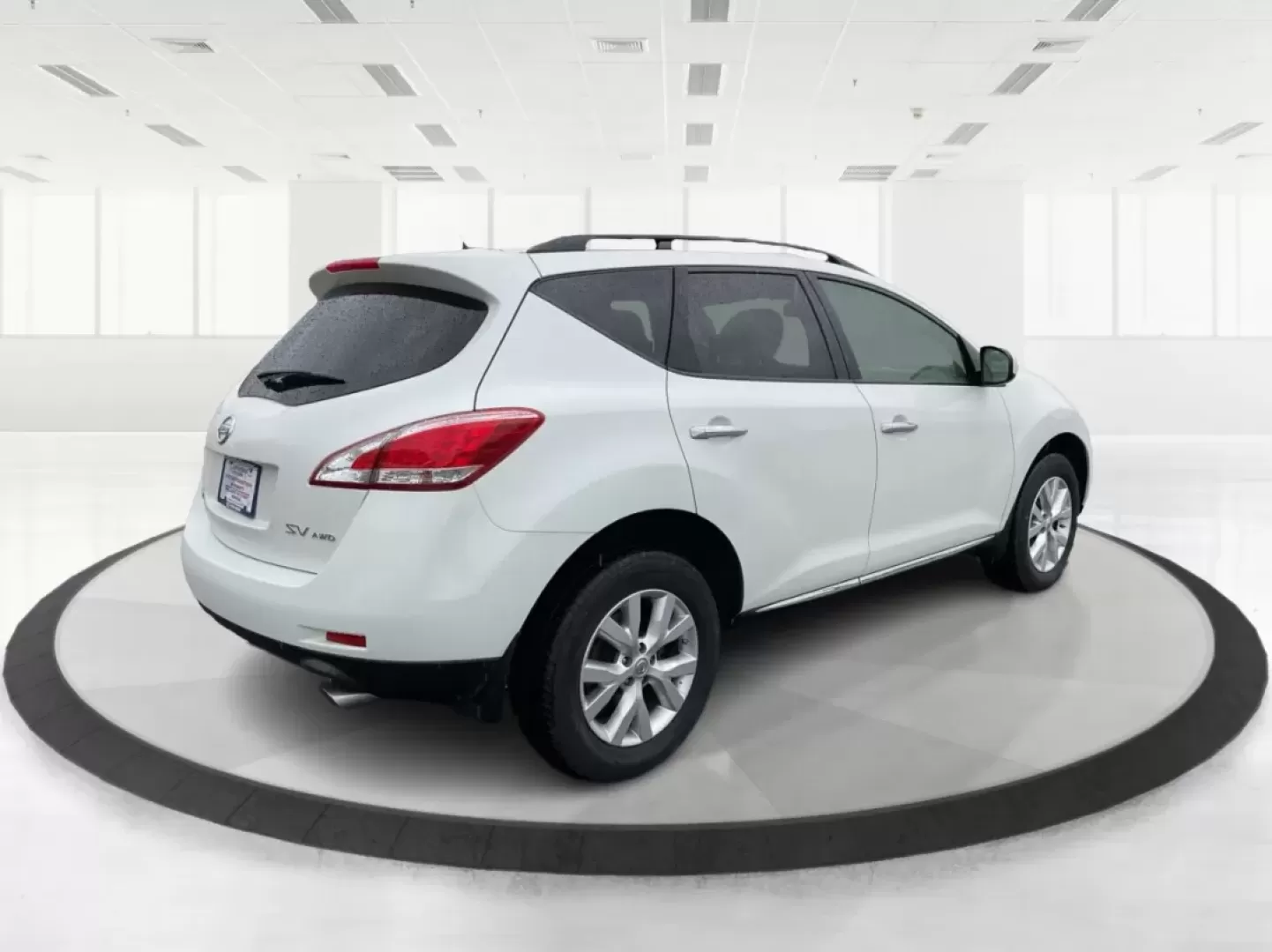 2014 Nissan Murano SV (JN8AZ1MW9EW) with an 3.5L V-6 DOHC engine, located at 401 Woodman Dr, Riverside, OH, 45431, (937) 908-9800, 39.760899, -84.123421 - **Discover the Perfect Blend of Style and Functionality with the 2014 Nissan Murano SV Your Ideal SUV for Riverside Adventures!**<br /> <br /> Are you searching for a versatile vehicle that can keep up with your busy lifestyle? Look no further! The 2014 Nissan Murano SV, available at Advantage Car - Photo#2