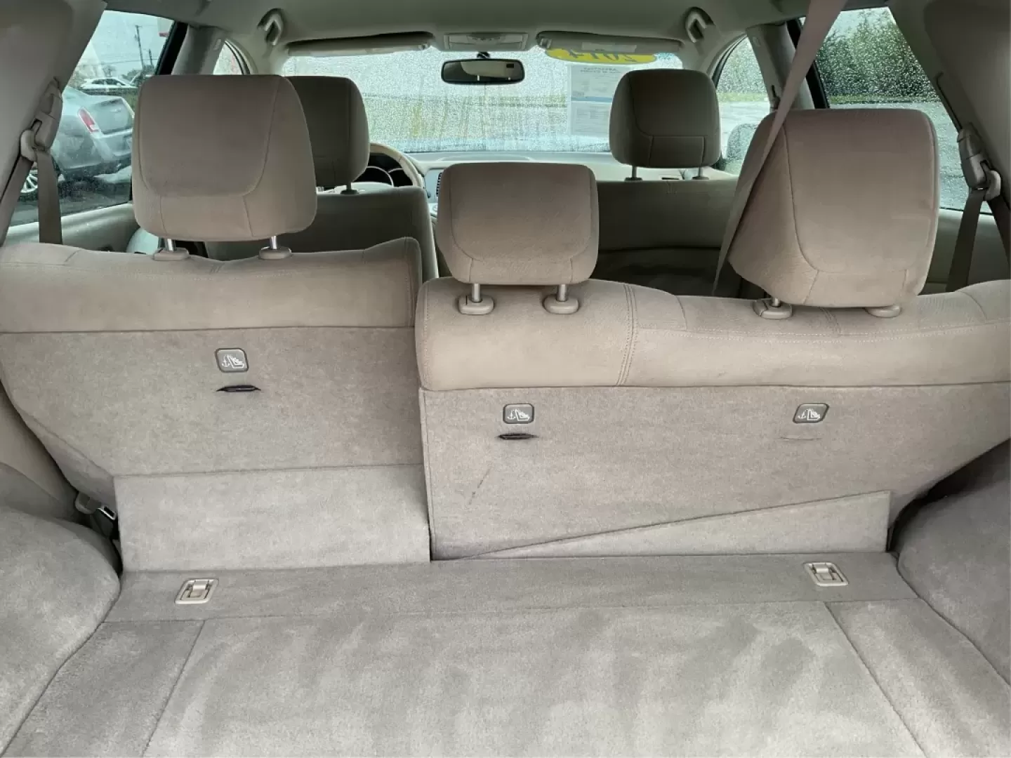 2014 Nissan Murano SV (JN8AZ1MW9EW) with an 3.5L V-6 DOHC engine, located at 401 Woodman Dr, Riverside, OH, 45431, (937) 908-9800, 39.760899, -84.123421 - **Discover the Perfect Blend of Style and Functionality with the 2014 Nissan Murano SV Your Ideal SUV for Riverside Adventures!**<br /> <br /> Are you searching for a versatile vehicle that can keep up with your busy lifestyle? Look no further! The 2014 Nissan Murano SV, available at Advantage Car - Photo#12