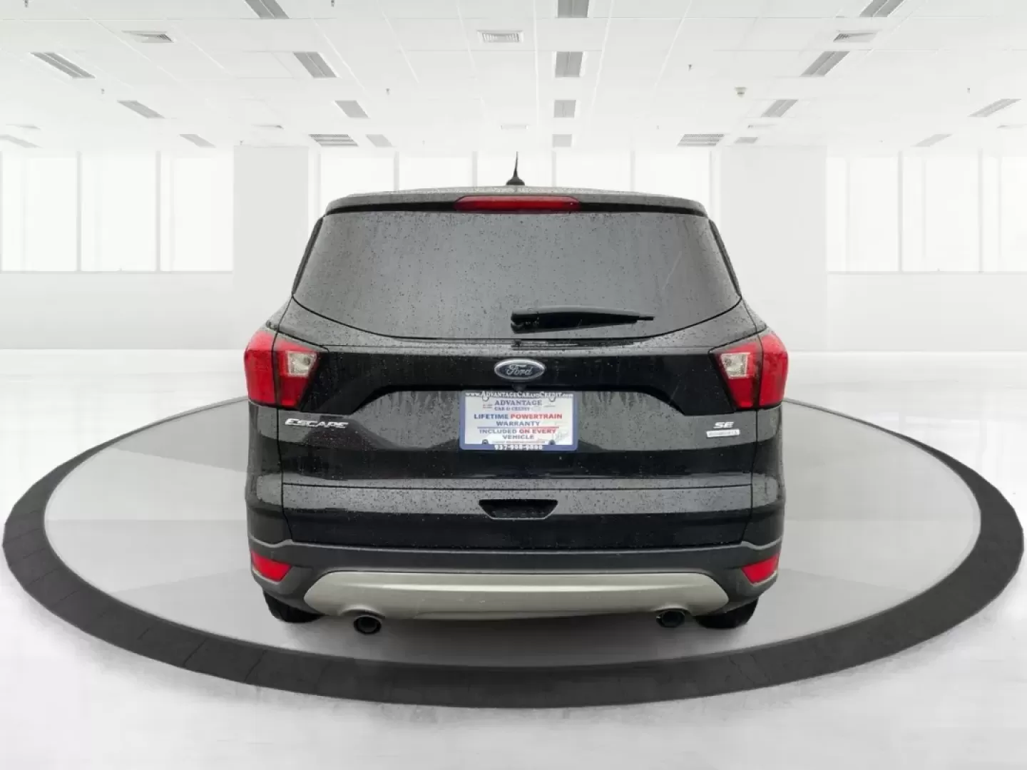 2019 Ford Escape SE (1FMCU0GD1KU) with an Other engine, located at 4508 South Dixie Dr, Moraine, OH, 45439, (937) 908-9800, 39.689976, -84.218452 - **Elevate Your Commute and Adventures with the 2019 Ford Escape SE at Advantage Car and Credit - Moraine!**<br /> <br /> Are you ready to enhance your daily commute or embark on memorable weekend adventures? Look no further than this stunning **2019 Ford Escape SE**, located at **Advantage Car and C - Photo#3