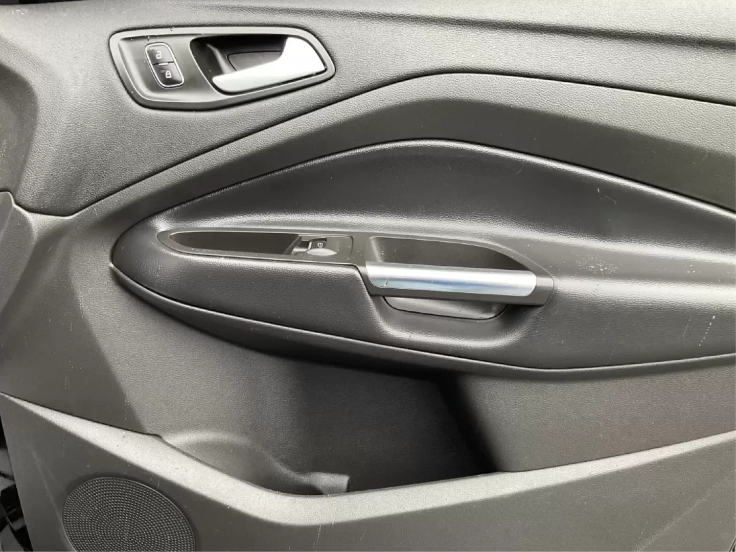 2019 Ford Escape SE (1FMCU0GD1KU) with an Other engine, located at 4508 South Dixie Dr, Moraine, OH, 45439, (937) 908-9800, 39.689976, -84.218452 - **Elevate Your Commute and Adventures with the 2019 Ford Escape SE at Advantage Car and Credit - Moraine!**<br /> <br /> Are you ready to enhance your daily commute or embark on memorable weekend adventures? Look no further than this stunning **2019 Ford Escape SE**, located at **Advantage Car and C - Photo#20