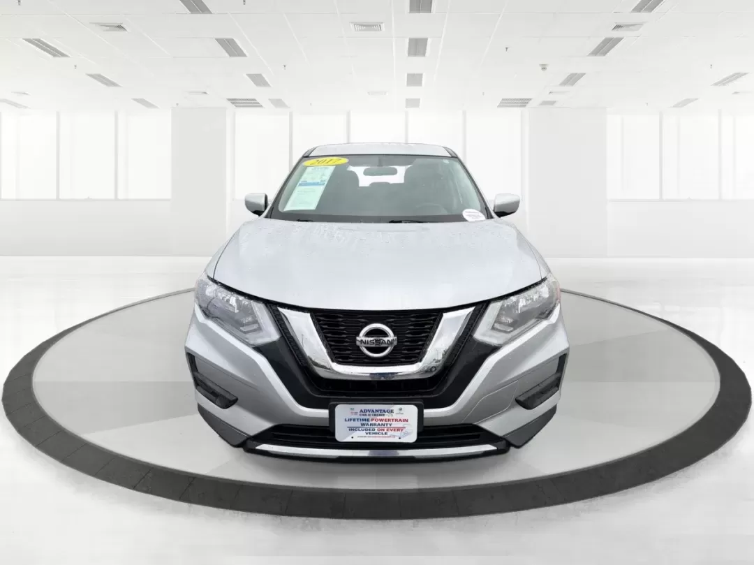 2017 Nissan Rogue S (JN8AT2MVXHW) with an 2.5L I-4 DOHC engine, CVT transmission, located at 1230 East Main St, Xenia, OH, 45385, (937) 908-9800, 39.688026, -83.910172 - ### Adventure Awaits with the 2017 Nissan Rogue at Advantage Car and Credit - Piqua!<br /> <br /> Are you ready to elevate your family adventures, weekend getaways, or daily commutes? Discover the perfect blend of functionality and style in the 2017 Nissan Rogue, available now at Advantage Car and C - Photo#7