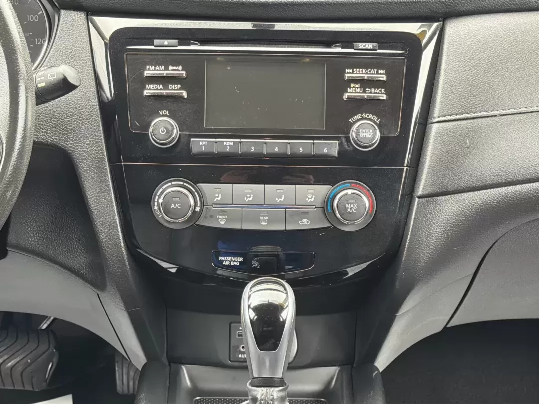 2017 Nissan Rogue S (JN8AT2MVXHW) with an 2.5L I-4 DOHC engine, CVT transmission, located at 1230 East Main St, Xenia, OH, 45385, (937) 908-9800, 39.688026, -83.910172 - ### Adventure Awaits with the 2017 Nissan Rogue at Advantage Car and Credit - Piqua!<br /> <br /> Are you ready to elevate your family adventures, weekend getaways, or daily commutes? Discover the perfect blend of functionality and style in the 2017 Nissan Rogue, available now at Advantage Car and C - Photo#13