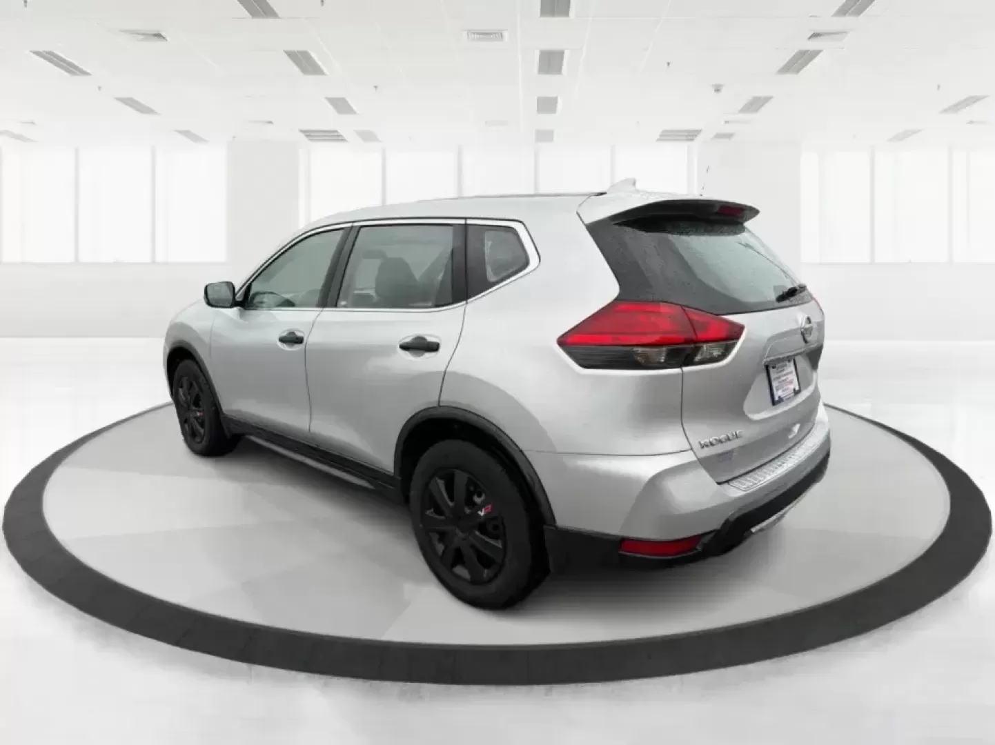 2017 Nissan Rogue S (JN8AT2MVXHW) with an 2.5L I-4 DOHC engine, located at 880 E. National Road, Vandalia, OH, 45377, (937) 908-9800, 39.891918, -84.183594 - ### Adventure Awaits with the 2017 Nissan Rogue at Advantage Car and Credit - Piqua!<br /> <br /> Are you ready to elevate your family adventures, weekend getaways, or daily commutes? Discover the perfect blend of functionality and style in the 2017 Nissan Rogue, available now at Advantage Car and C - Photo#4