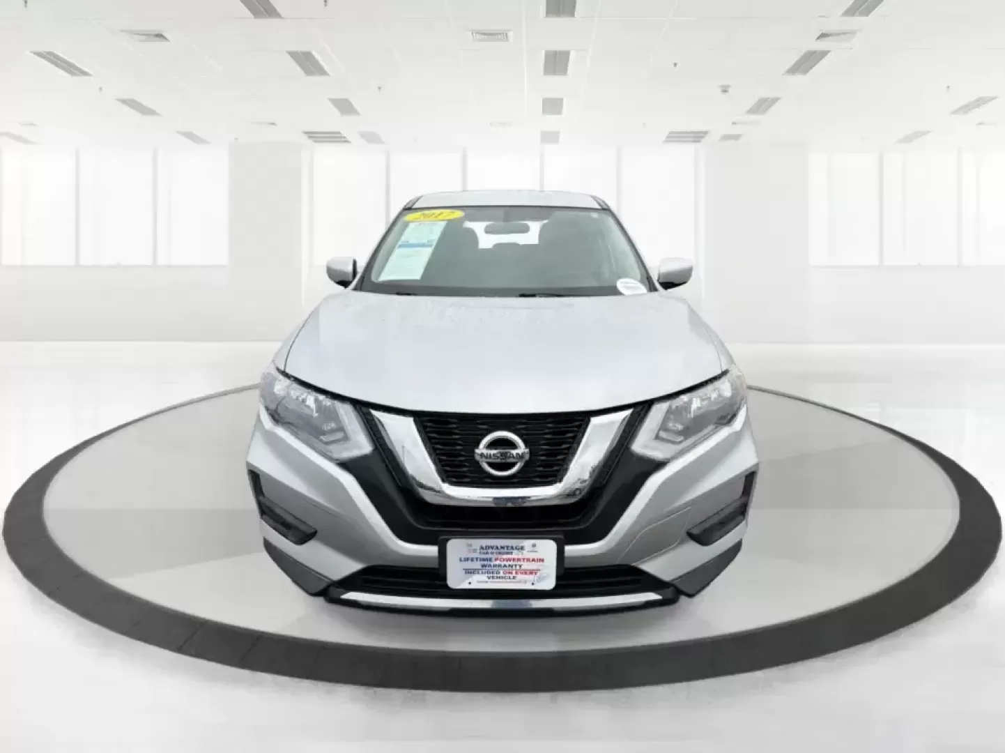 2017 Nissan Rogue S (JN8AT2MVXHW) with an 2.5L I-4 DOHC engine, located at 880 E. National Road, Vandalia, OH, 45377, (937) 908-9800, 39.891918, -84.183594 - ### Adventure Awaits with the 2017 Nissan Rogue at Advantage Car and Credit - Piqua!<br /> <br /> Are you ready to elevate your family adventures, weekend getaways, or daily commutes? Discover the perfect blend of functionality and style in the 2017 Nissan Rogue, available now at Advantage Car and C - Photo#7