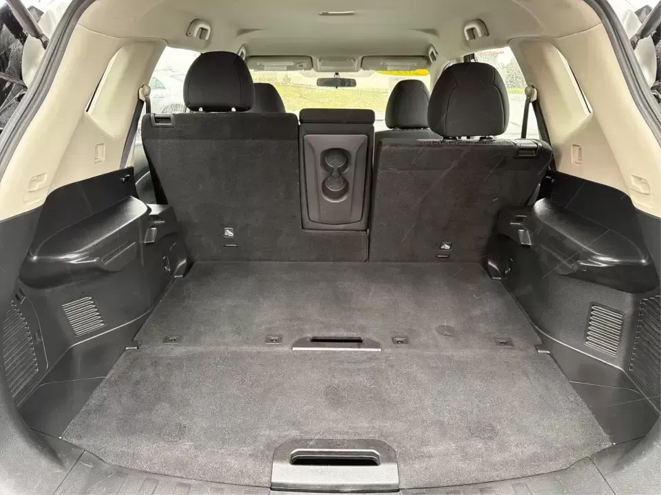 2017 Nissan Rogue S (JN8AT2MVXHW) with an 2.5L I-4 DOHC engine, CVT transmission, located at 4508 South Dixie Dr, Moraine, OH, 45439, (937) 908-9800, 39.689976, -84.218452 - ### Adventure Awaits with the 2017 Nissan Rogue at Advantage Car and Credit - Piqua!<br /> <br /> Are you ready to elevate your family adventures, weekend getaways, or daily commutes? Discover the perfect blend of functionality and style in the 2017 Nissan Rogue, available now at Advantage Car and C - Photo#12