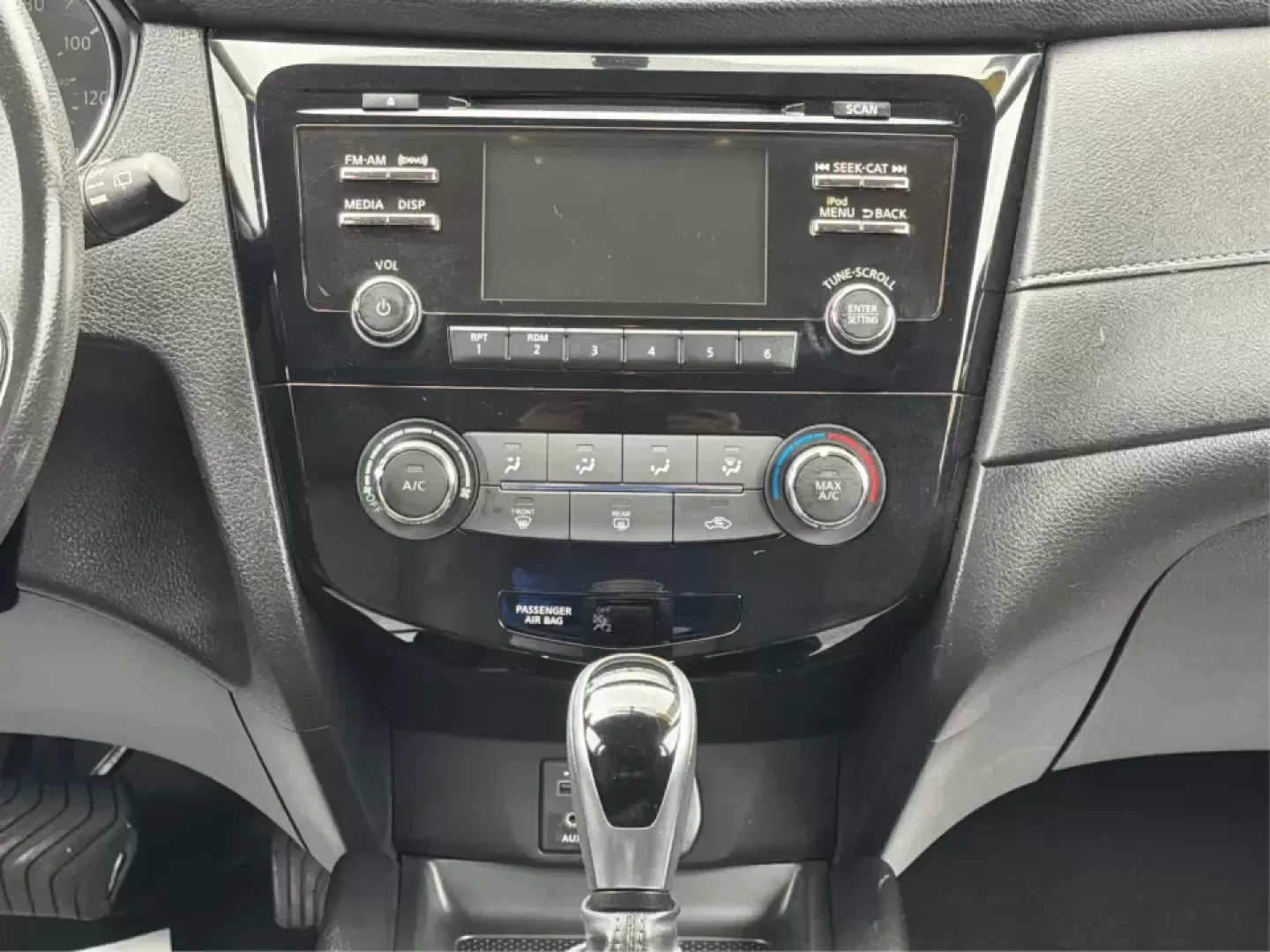 2017 Nissan Rogue S (JN8AT2MVXHW) with an 2.5L I-4 DOHC engine, located at 880 E. National Road, Vandalia, OH, 45377, (937) 908-9800, 39.891918, -84.183594 - ### Adventure Awaits with the 2017 Nissan Rogue at Advantage Car and Credit - Piqua!<br /> <br /> Are you ready to elevate your family adventures, weekend getaways, or daily commutes? Discover the perfect blend of functionality and style in the 2017 Nissan Rogue, available now at Advantage Car and C - Photo#13