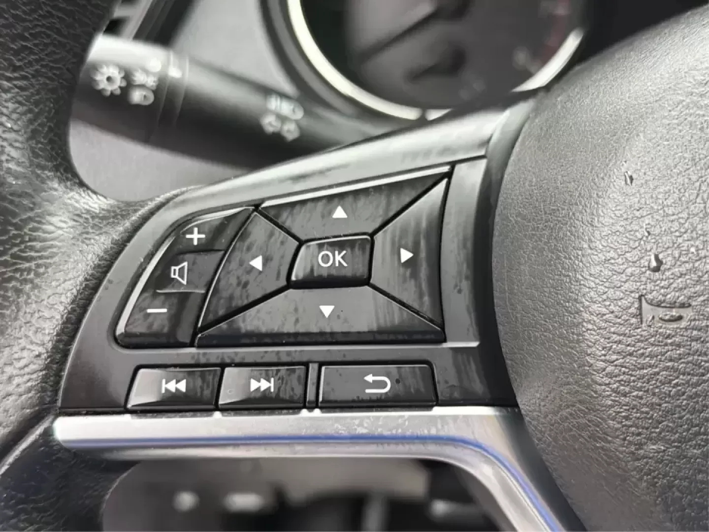 2017 Nissan Rogue S (JN8AT2MVXHW) with an 2.5L I-4 DOHC engine, located at 880 E. National Road, Vandalia, OH, 45377, (937) 908-9800, 39.891918, -84.183594 - ### Adventure Awaits with the 2017 Nissan Rogue at Advantage Car and Credit - Piqua!<br /> <br /> Are you ready to elevate your family adventures, weekend getaways, or daily commutes? Discover the perfect blend of functionality and style in the 2017 Nissan Rogue, available now at Advantage Car and C - Photo#16