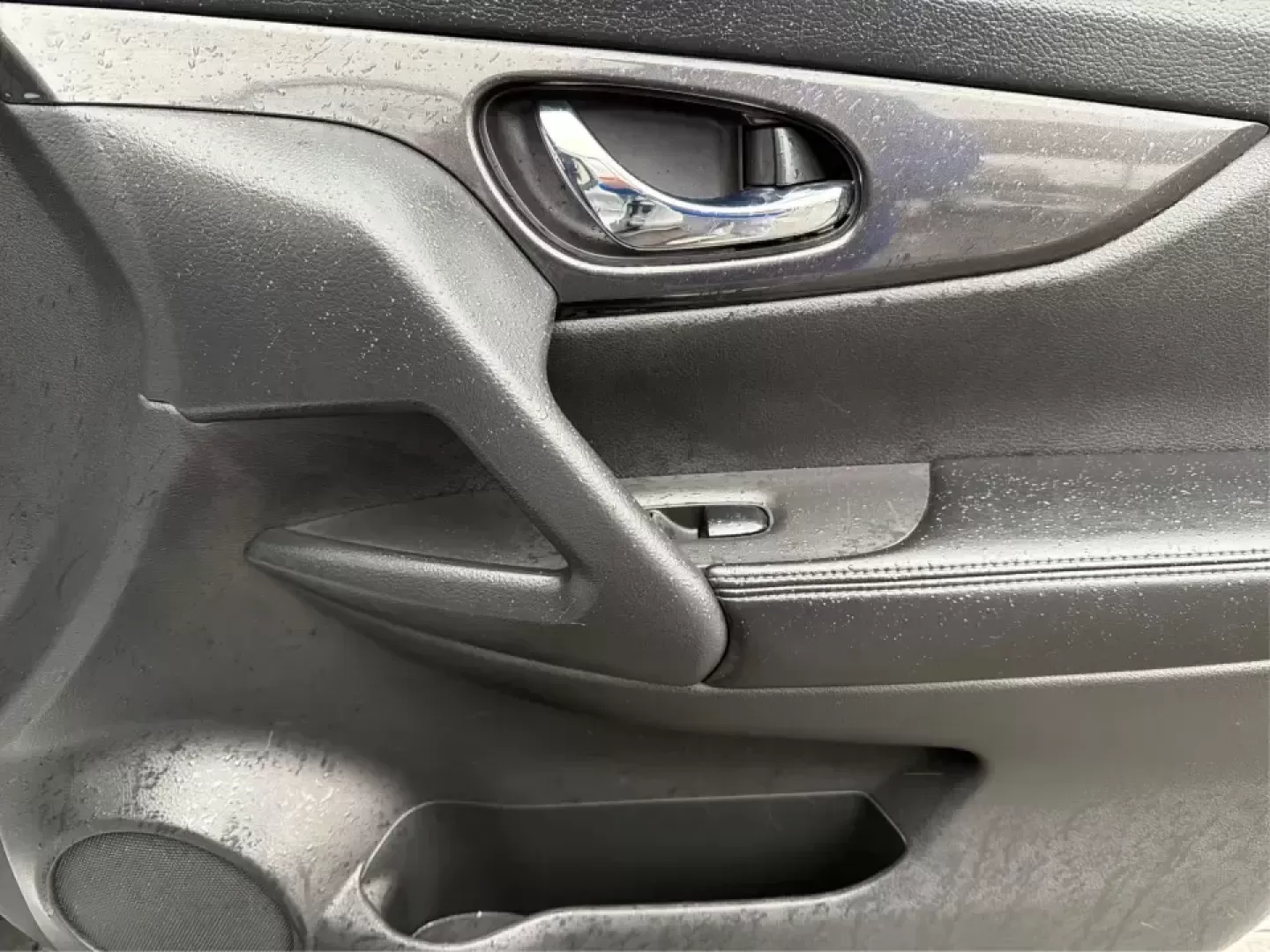 2017 Nissan Rogue S (JN8AT2MVXHW) with an 2.5L I-4 DOHC engine, located at 880 E. National Road, Vandalia, OH, 45377, (937) 908-9800, 39.891918, -84.183594 - ### Adventure Awaits with the 2017 Nissan Rogue at Advantage Car and Credit - Piqua!<br /> <br /> Are you ready to elevate your family adventures, weekend getaways, or daily commutes? Discover the perfect blend of functionality and style in the 2017 Nissan Rogue, available now at Advantage Car and C - Photo#18