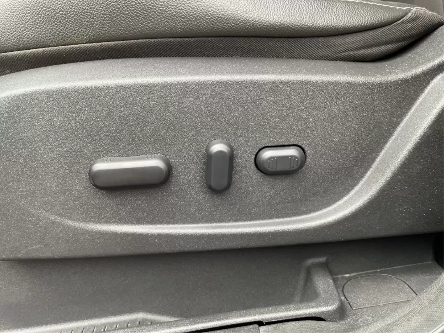 2014 Ford Escape Titanium (1FMCU9J97EU) with an Other engine, located at 401 Woodman Dr, Riverside, OH, 45431, (937) 908-9800, 39.760899, -84.123421 - Elevate your daily commute and weekend adventures with the perfect blend of style and practicality-meet the 2014 Ford Escape Titanium, available now at Advantage Car and Credit in Fairborn, OH! This SUV is not just about getting from point A to point B; it's about enhancing your lifestyle, making it - Photo#17