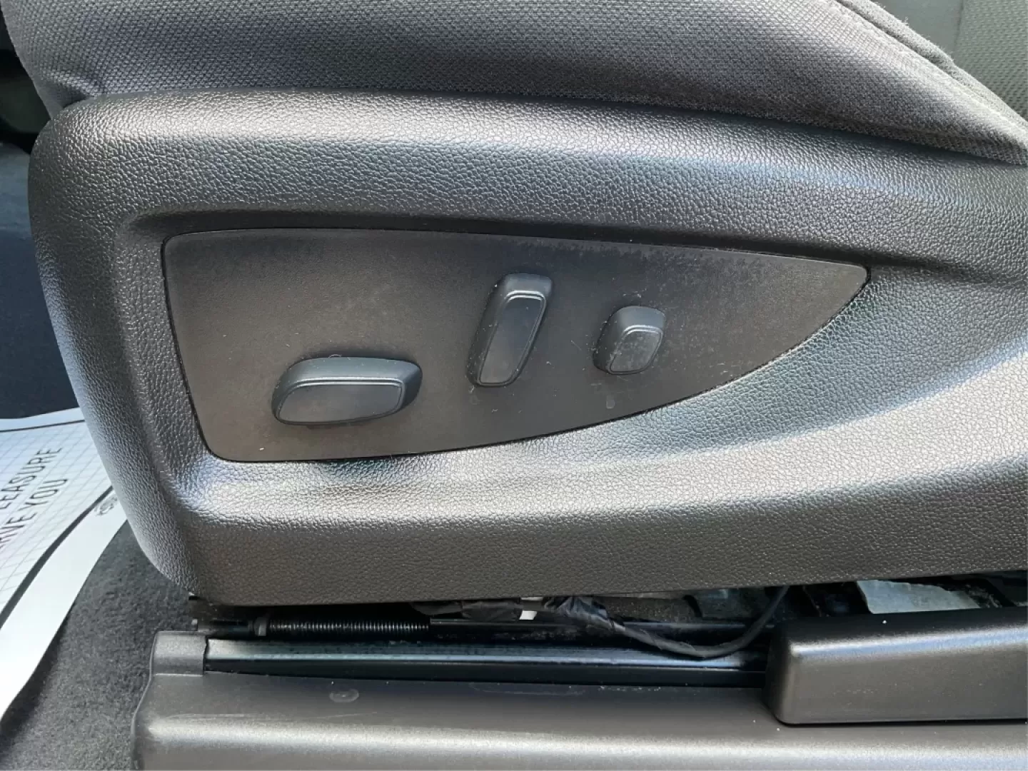 2018 GMC Sierra 1500 SLE (3GTU2MEC2JG) with an 5.3 engine, located at 1230 East Main St, Xenia, OH, 45385, (937) 908-9800, 39.688026, -83.910172 - Elevate your lifestyle with the unparalleled capability and comfort of the 2018 GMC Sierra 1500 SLE, now available at Advantage Car and Credit in Xenia, OH. This crew cab truck is not just a vehicle; it's a versatile companion for weekend adventures, family outings, and daily commutes alike. If you' - Photo#17