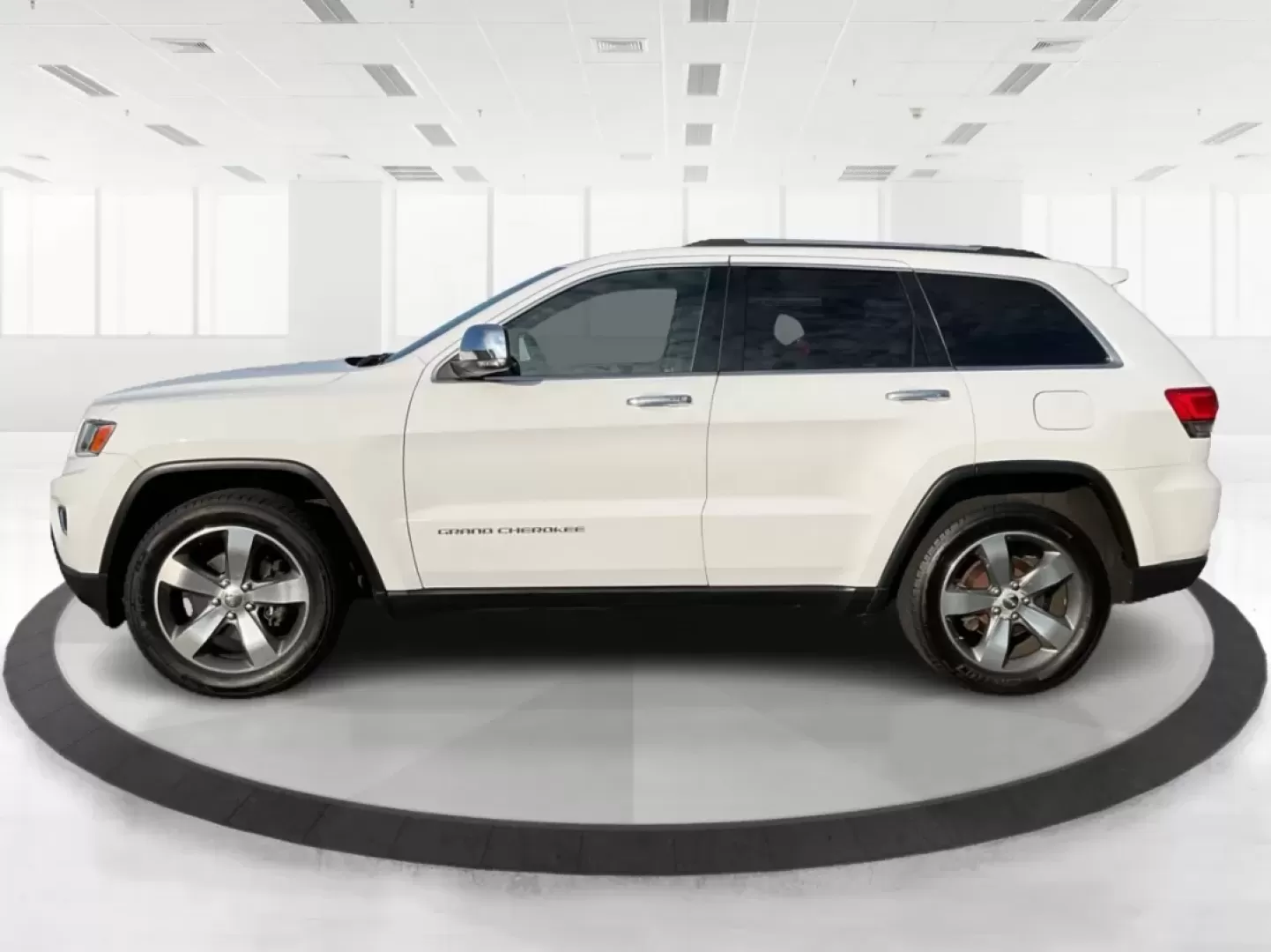2014 Jeep Grand Cherokee Limited (1C4RJFBG8EC) with an Other engine, located at 1099 N County Rd 25A , Troy, OH, 45373, (937) 908-9800, 40.057079, -84.212883 - Are you ready to elevate your weekend adventures or transform your daily commute? Look no further! At Advantage Car and Credit in Troy, OH, we are excited to present this stunning 2014 Jeep Grand Cherokee Limited. This versatile SUV is not just a vehicle; it's a lifestyle enhancer, perfect for famil - Photo#5